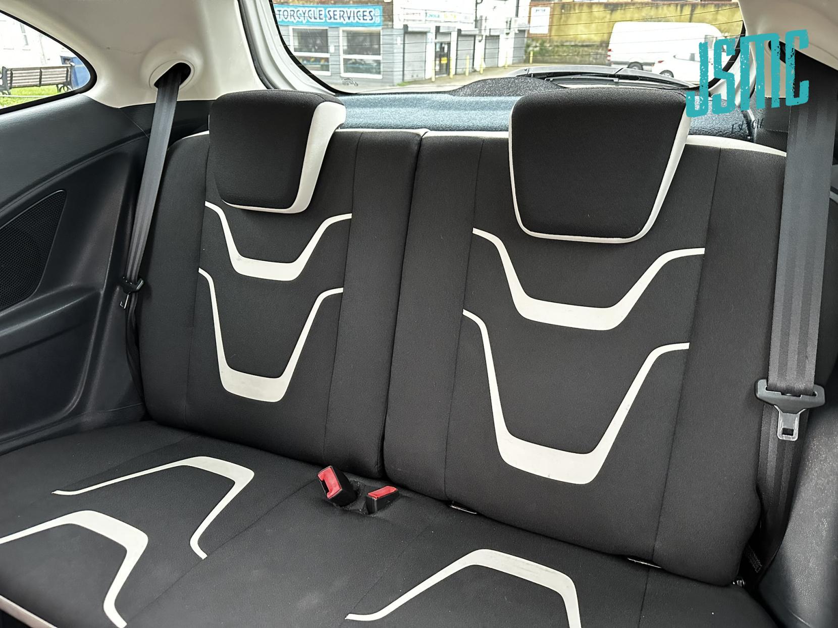 Ford Ka 1.2 Zetec White Edition Hatchback 3dr Petrol Manual Euro 6 (s/s) (69 ps)