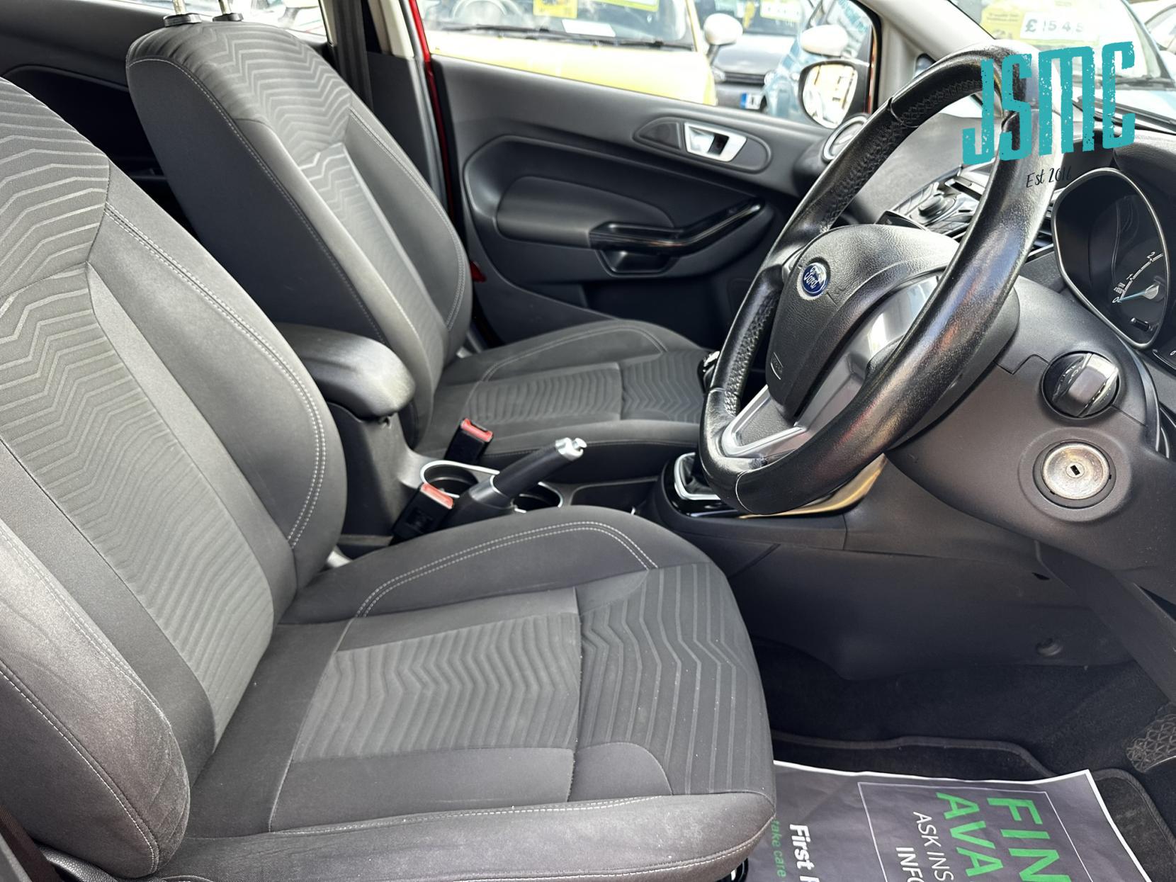 Ford Fiesta 1.25 Zetec Hatchback 5dr Petrol Manual Euro 5 (82 ps)