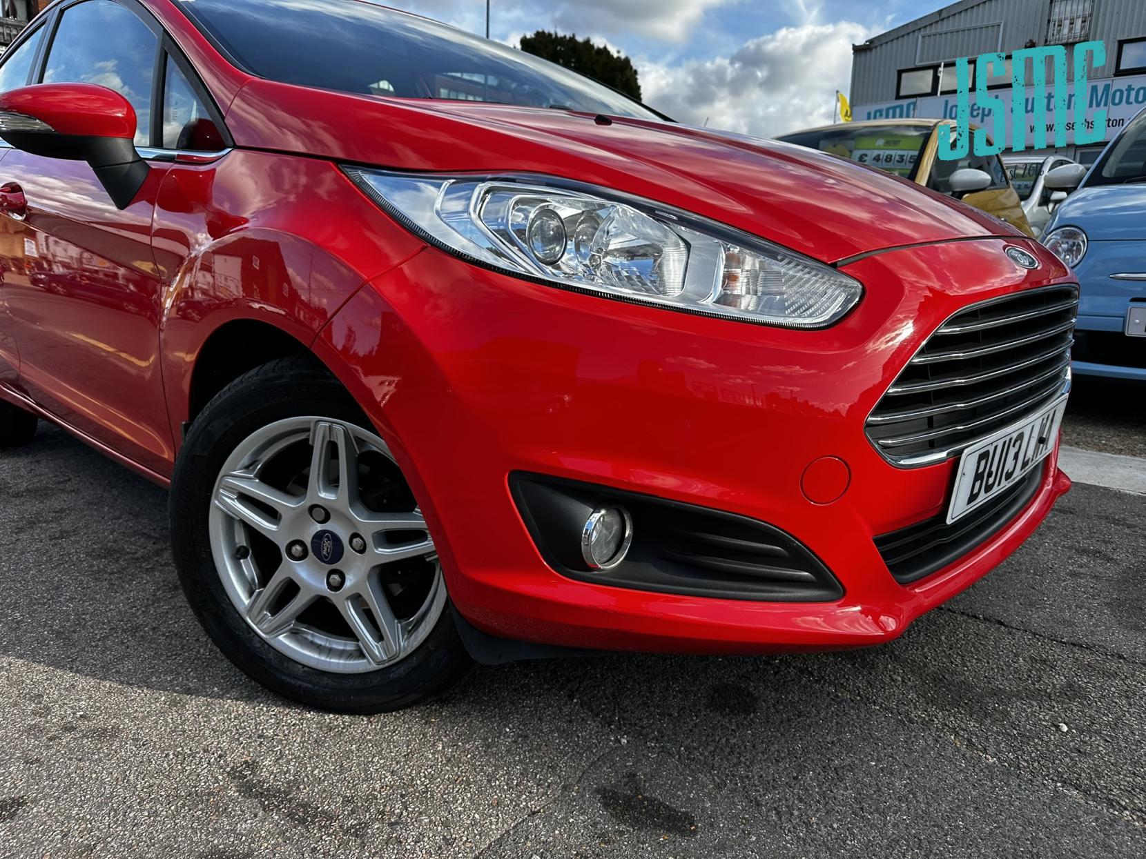 Ford Fiesta 1.25 Zetec Hatchback 5dr Petrol Manual Euro 5 (82 ps)