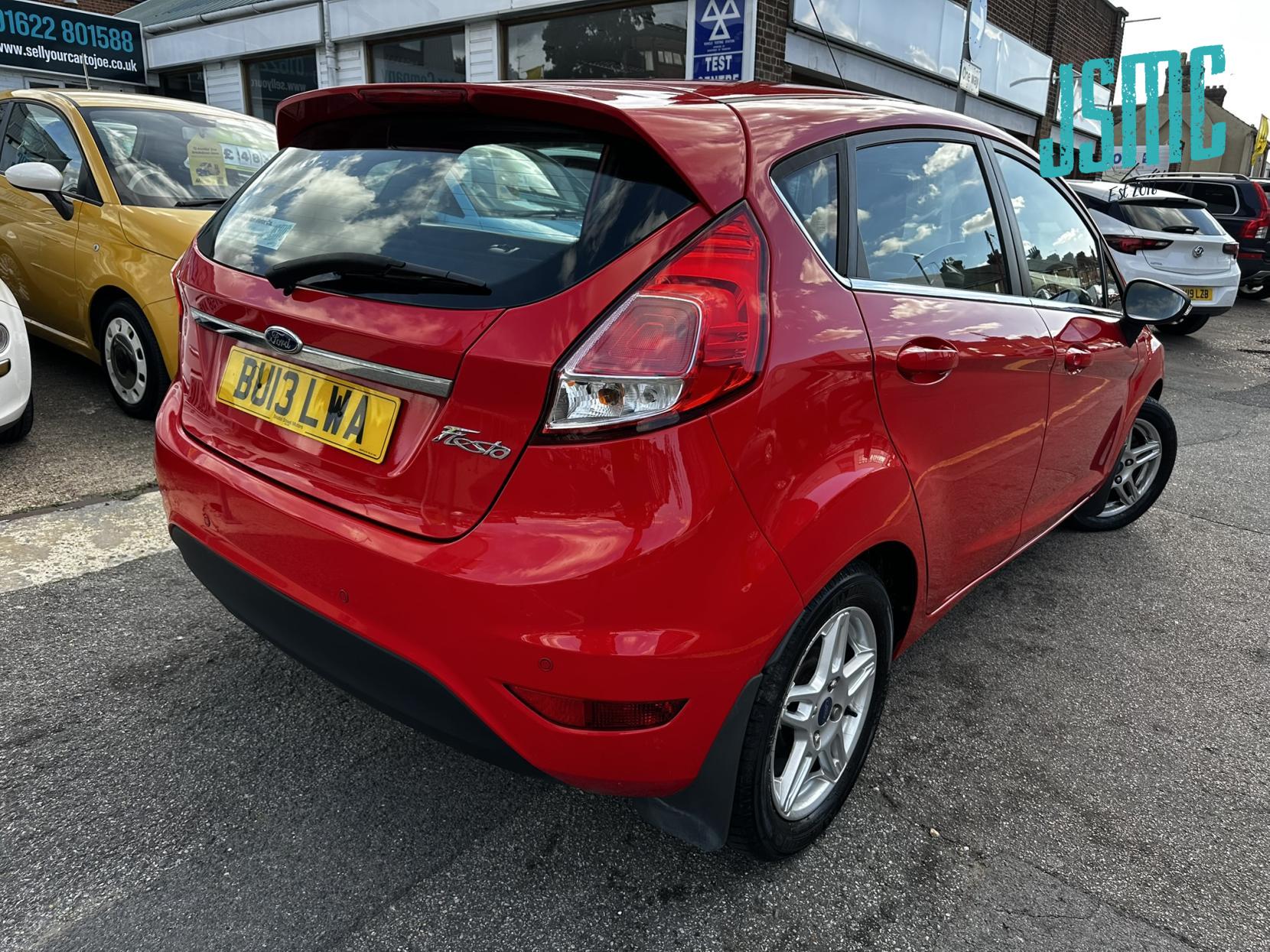 Ford Fiesta 1.25 Zetec Hatchback 5dr Petrol Manual Euro 5 (82 ps)