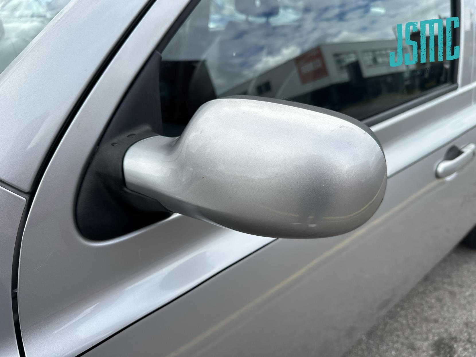 Nissan Micra 1.4 16v SVE Hatchback 5dr Petrol Automatic (163 g/km, 87 bhp)
