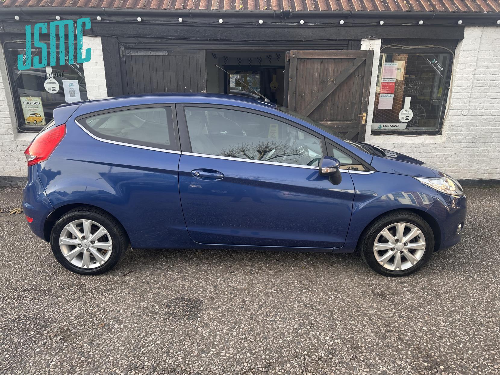 Ford Fiesta 1.25 Zetec Hatchback 3dr Petrol Manual (133 g/km, 81 bhp)