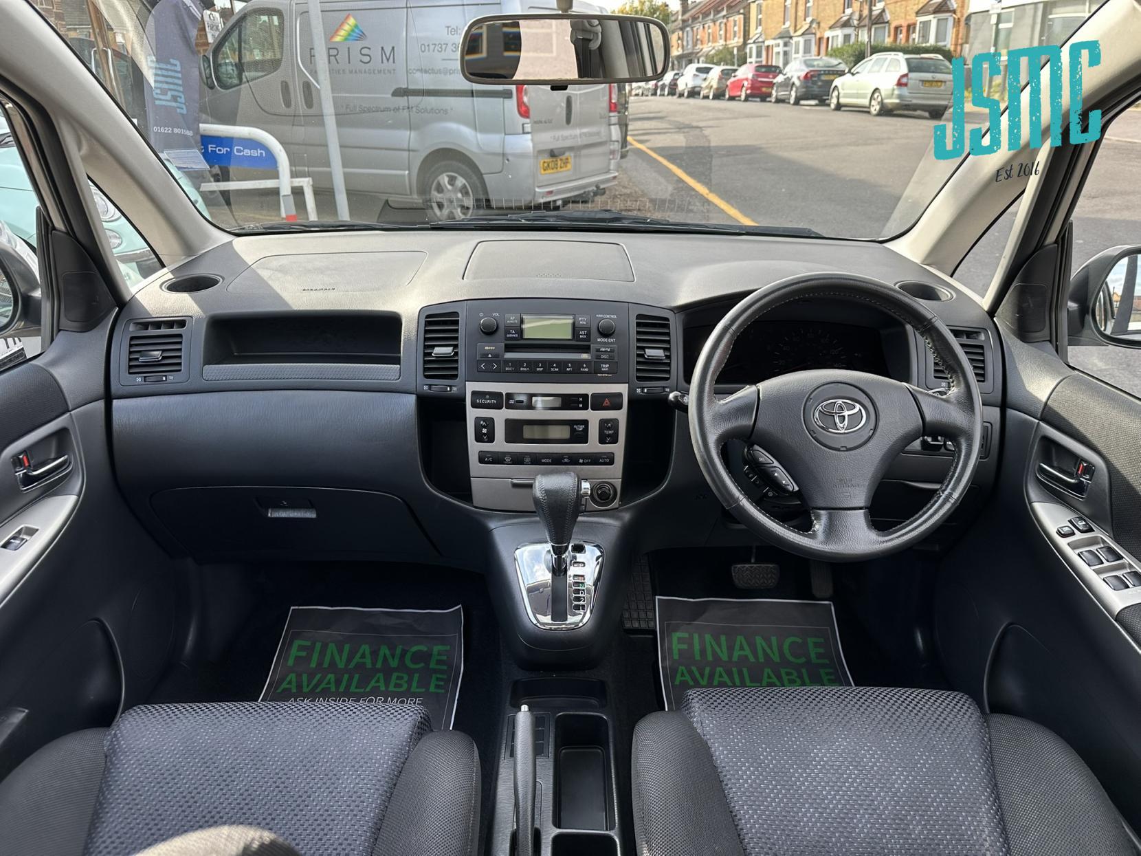 Toyota Corolla Verso 1.8 VVT-i T Spirit MPV 5dr Petrol Automatic (195 g/km, 133 bhp)