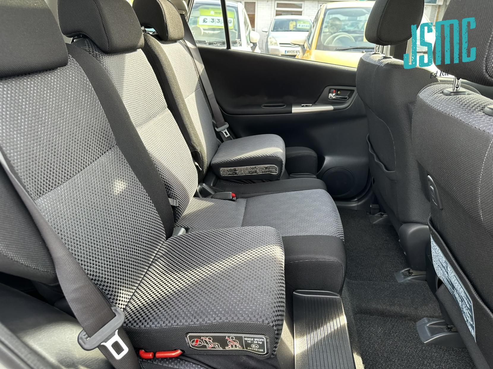 Toyota Corolla Verso 1.8 VVT-i T Spirit MPV 5dr Petrol Automatic (195 g/km, 133 bhp)