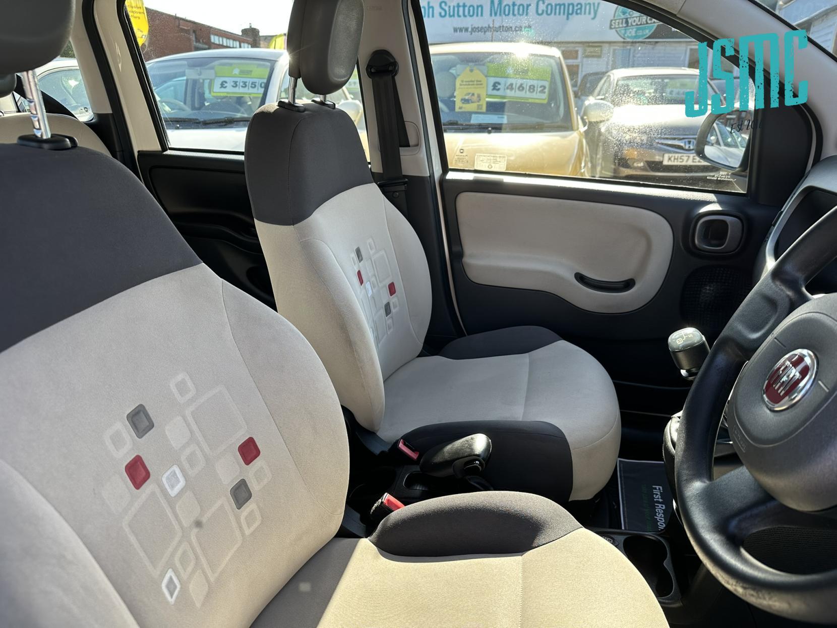 Fiat Panda 1.2 Lounge Hatchback 5dr Petrol Manual Euro 5 (69 bhp)