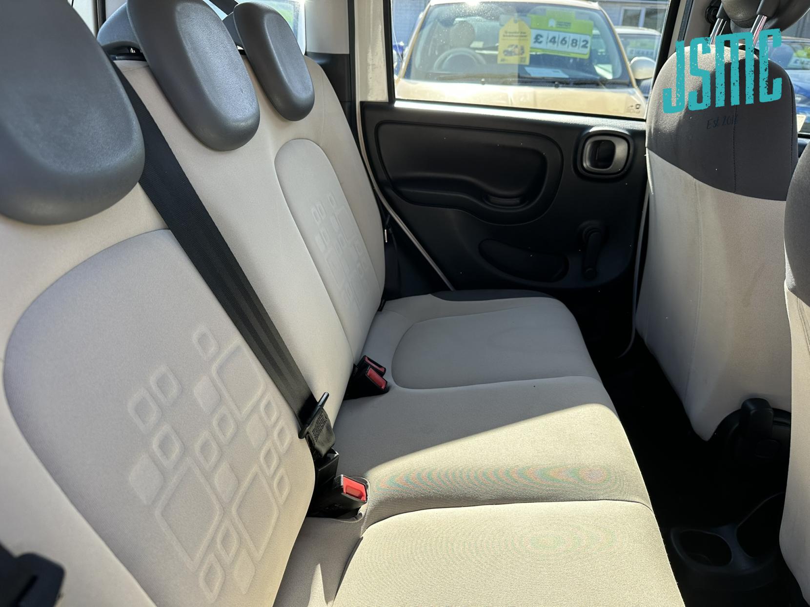 Fiat Panda 1.2 Lounge Hatchback 5dr Petrol Manual Euro 5 (69 bhp)