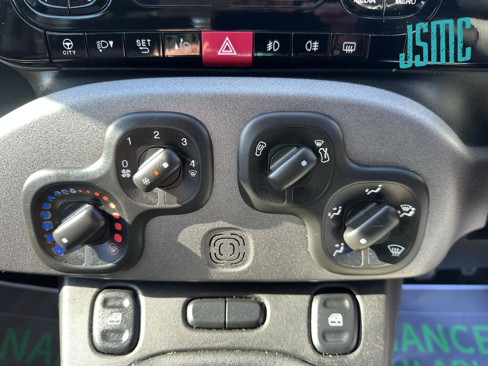 Fiat Panda 1.2 Lounge Hatchback 5dr Petrol Manual Euro 5 (69 bhp)