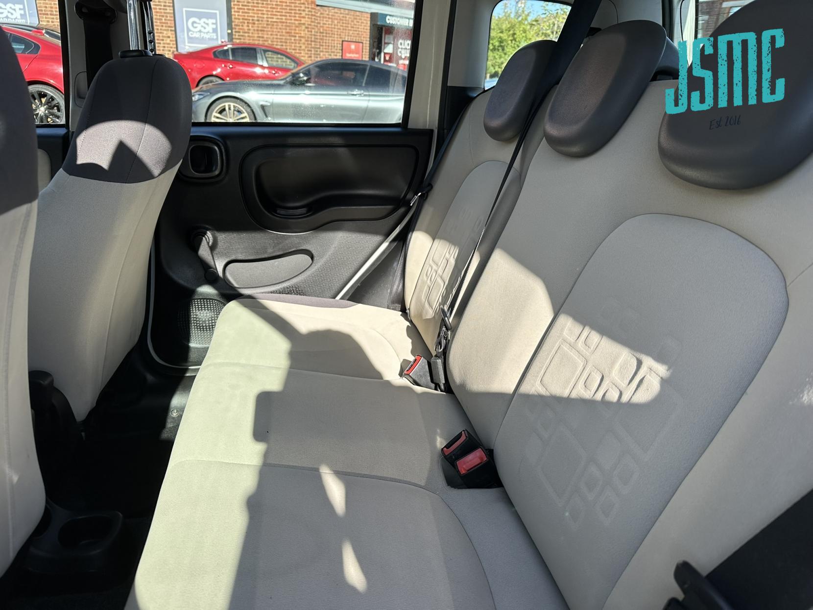 Fiat Panda 1.2 Lounge Hatchback 5dr Petrol Manual Euro 5 (69 bhp)