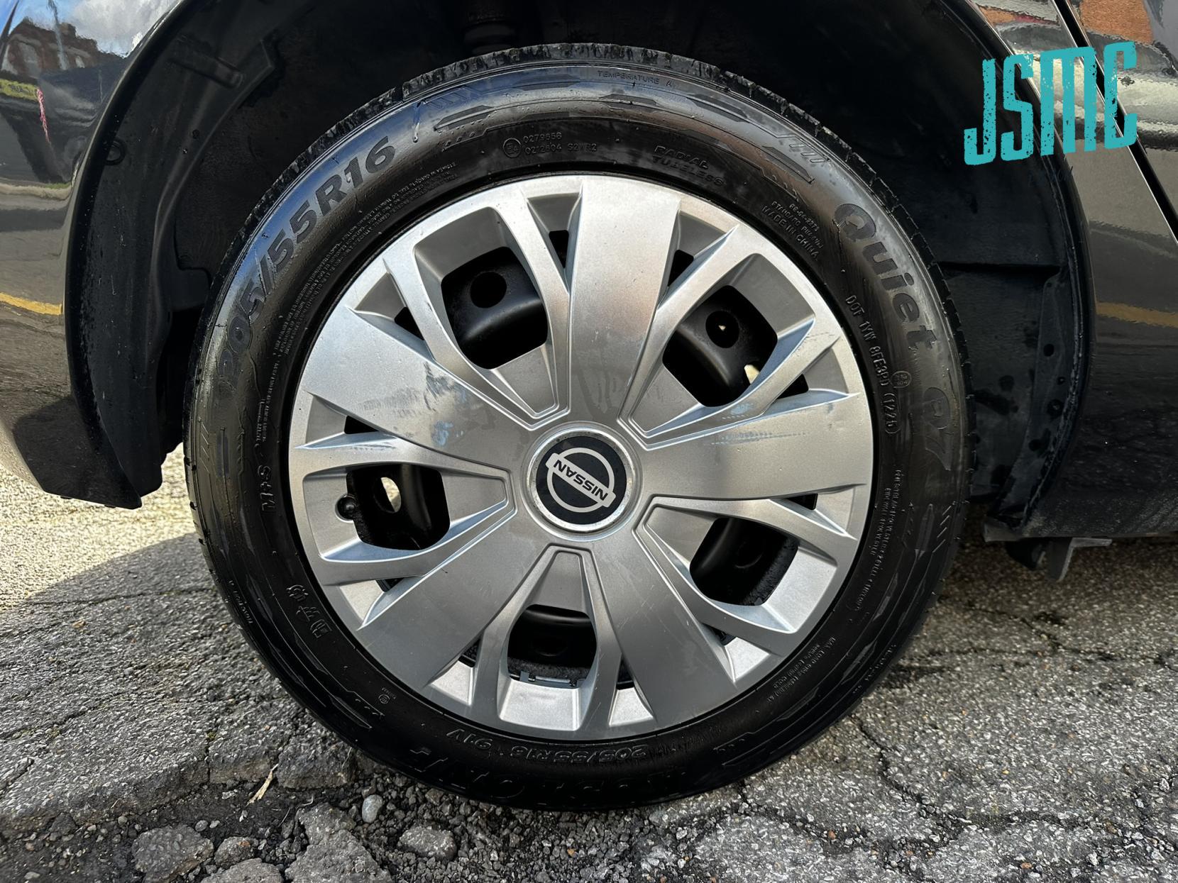 Nissan Leaf 24kWh Visia Hatchback 5dr Electric Auto (107 bhp)