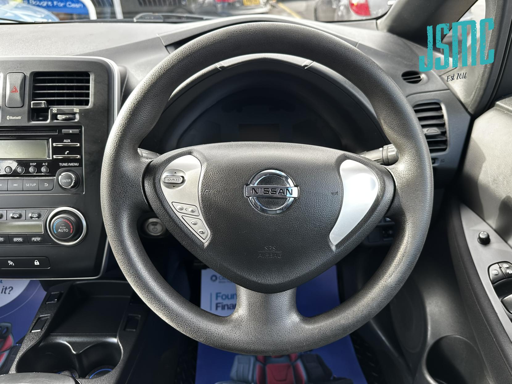 Nissan Leaf 24kWh Visia Hatchback 5dr Electric Auto (107 bhp)