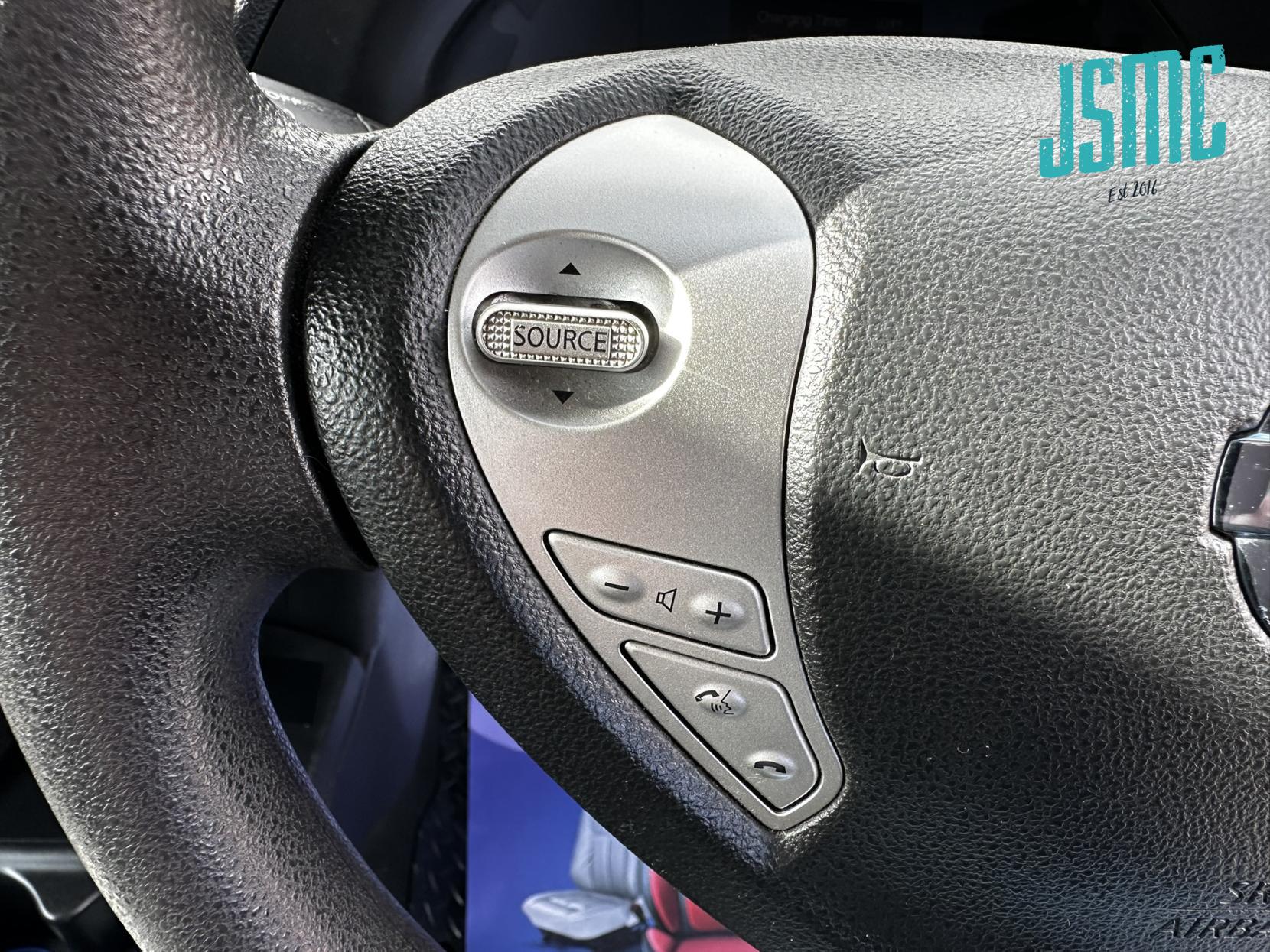 Nissan Leaf 24kWh Visia Hatchback 5dr Electric Auto (107 bhp)