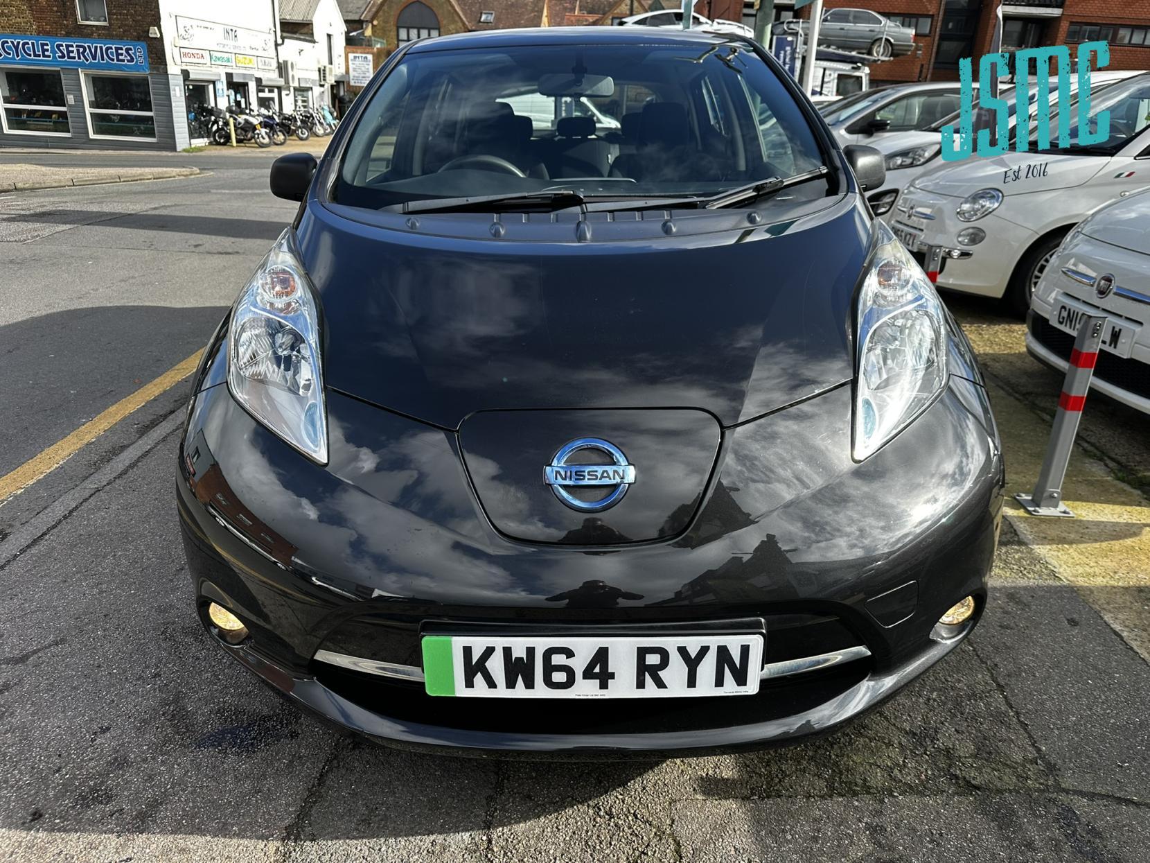 Nissan Leaf 24kWh Visia Hatchback 5dr Electric Auto (107 bhp)