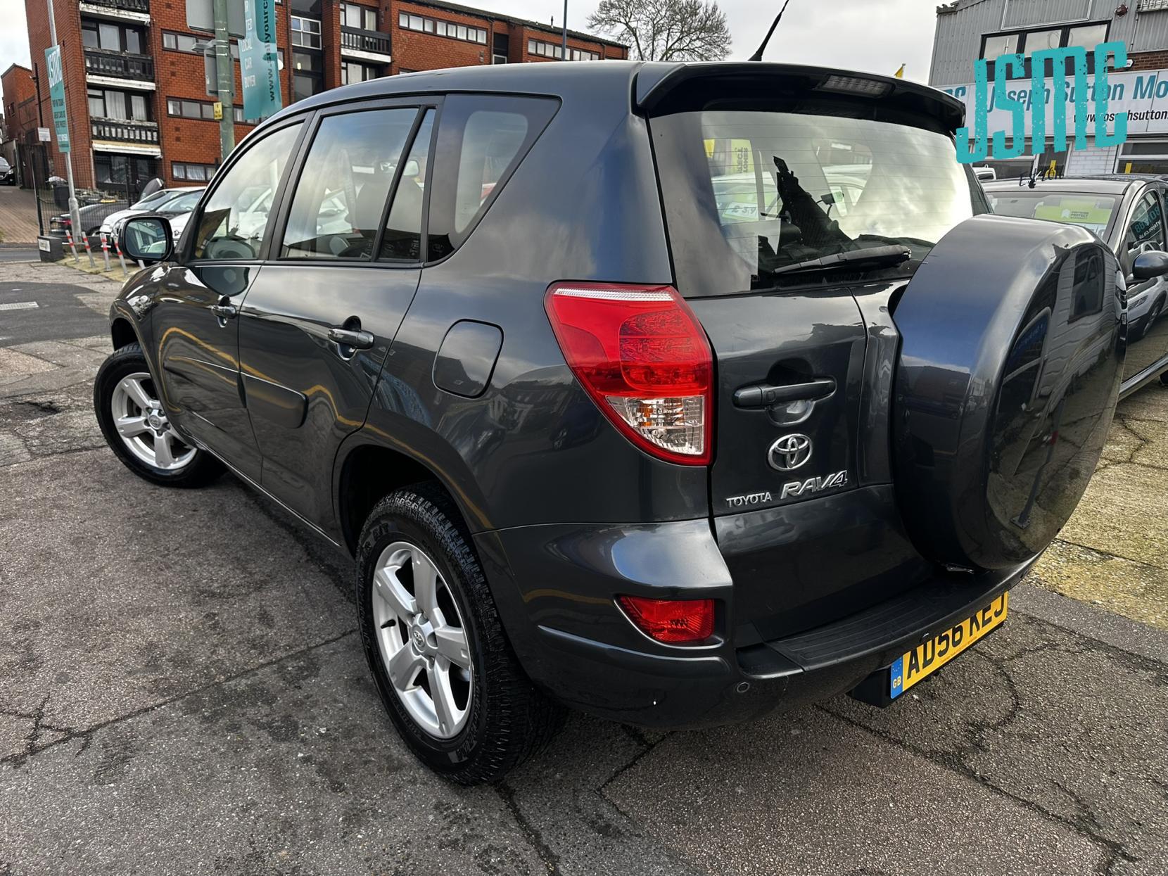 Toyota RAV4 2.0 XT5 SUV 5dr Petrol Manual 4WD (209 g/km, 150 bhp)