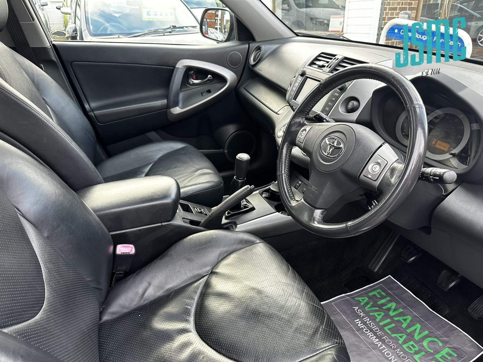 Toyota RAV4 2.0 XT5 SUV 5dr Petrol Manual 4WD (209 g/km, 150 bhp)