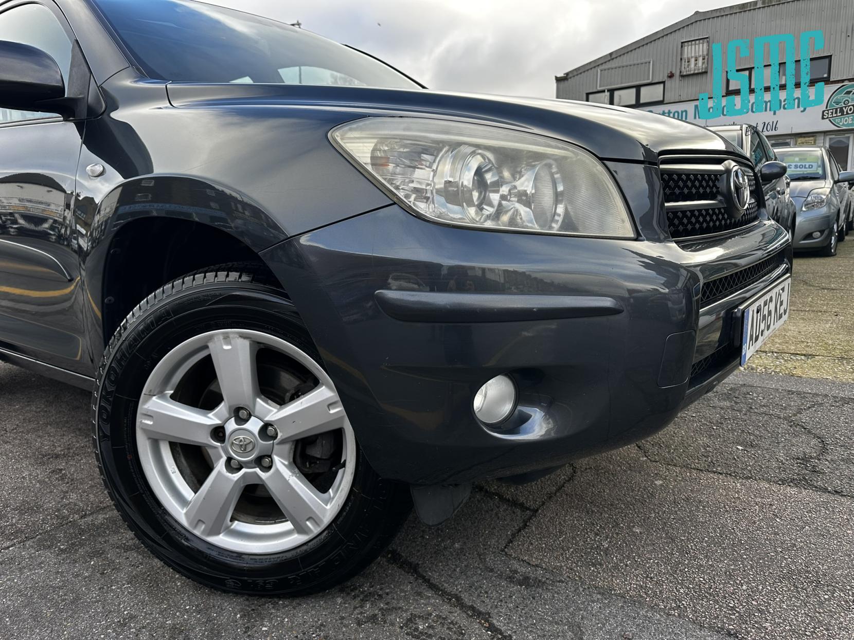 Toyota RAV4 2.0 XT5 SUV 5dr Petrol Manual 4WD (209 g/km, 150 bhp)