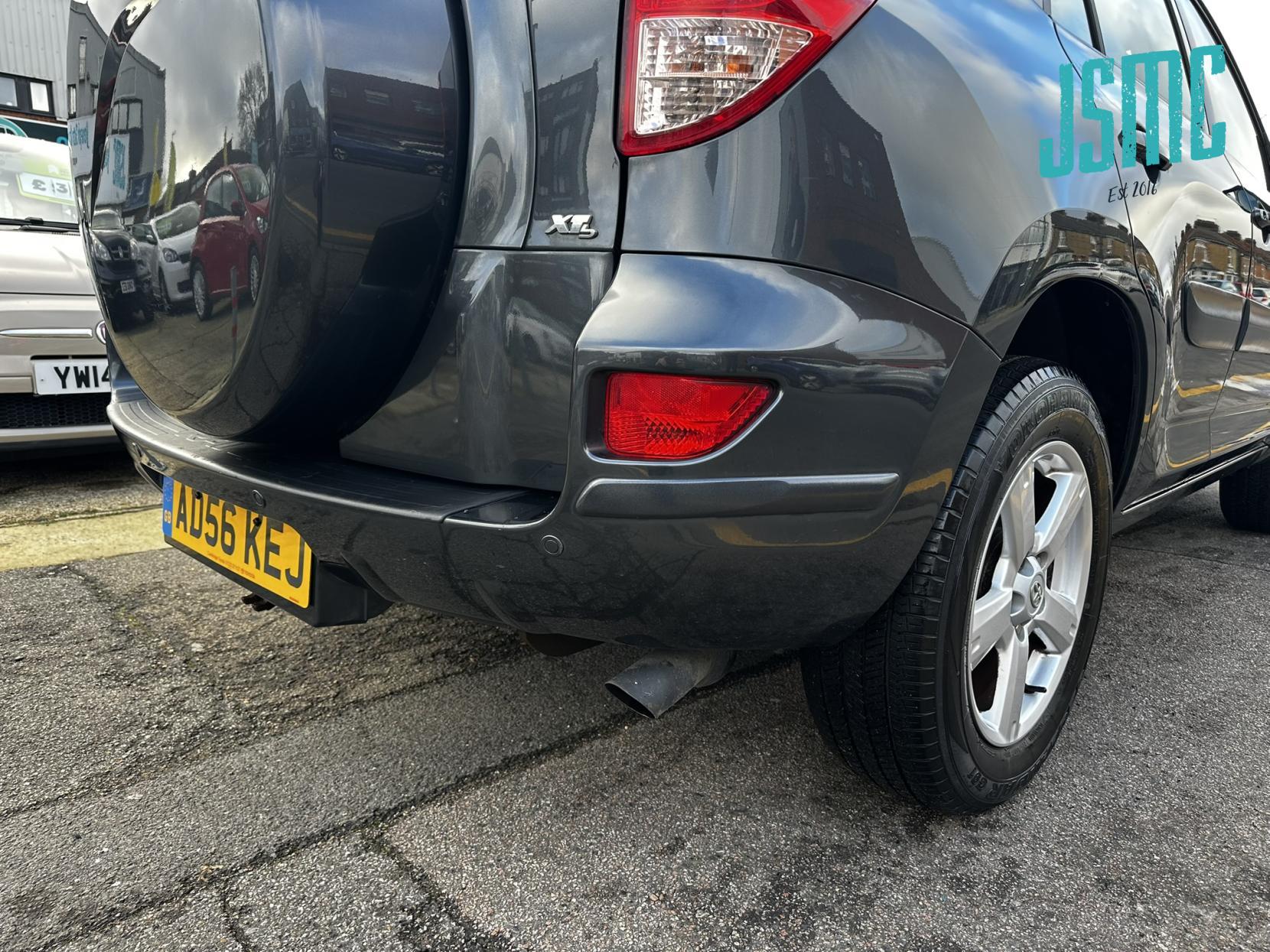 Toyota RAV4 2.0 XT5 SUV 5dr Petrol Manual 4WD (209 g/km, 150 bhp)