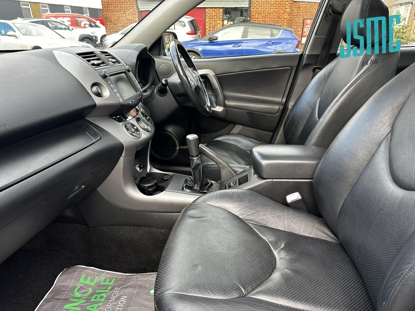 Toyota RAV4 2.0 XT5 SUV 5dr Petrol Manual 4WD (209 g/km, 150 bhp)