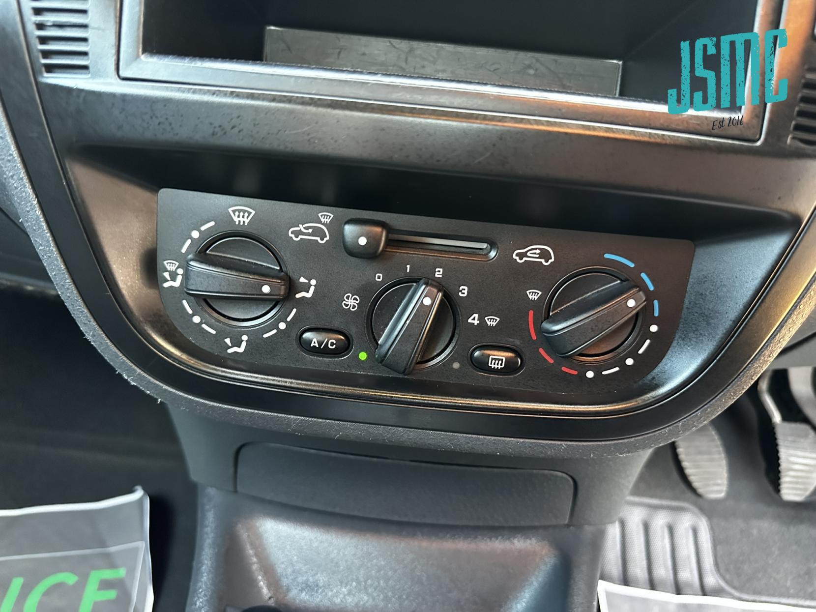 Citroen C3 1.4i Cool Hatchback 5dr Petrol Manual (145 g/km, 72 bhp)