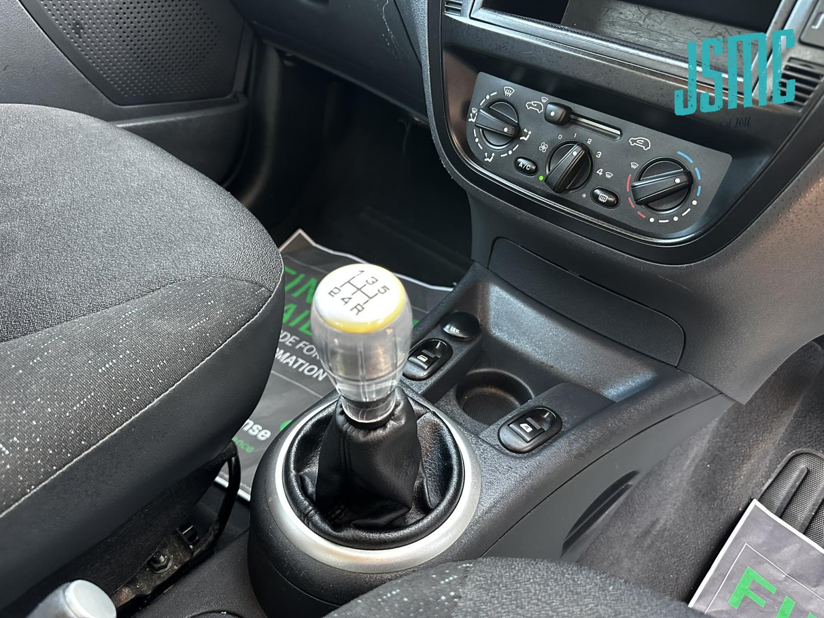 Citroen C3 1.4i Cool Hatchback 5dr Petrol Manual (145 g/km, 72 bhp)