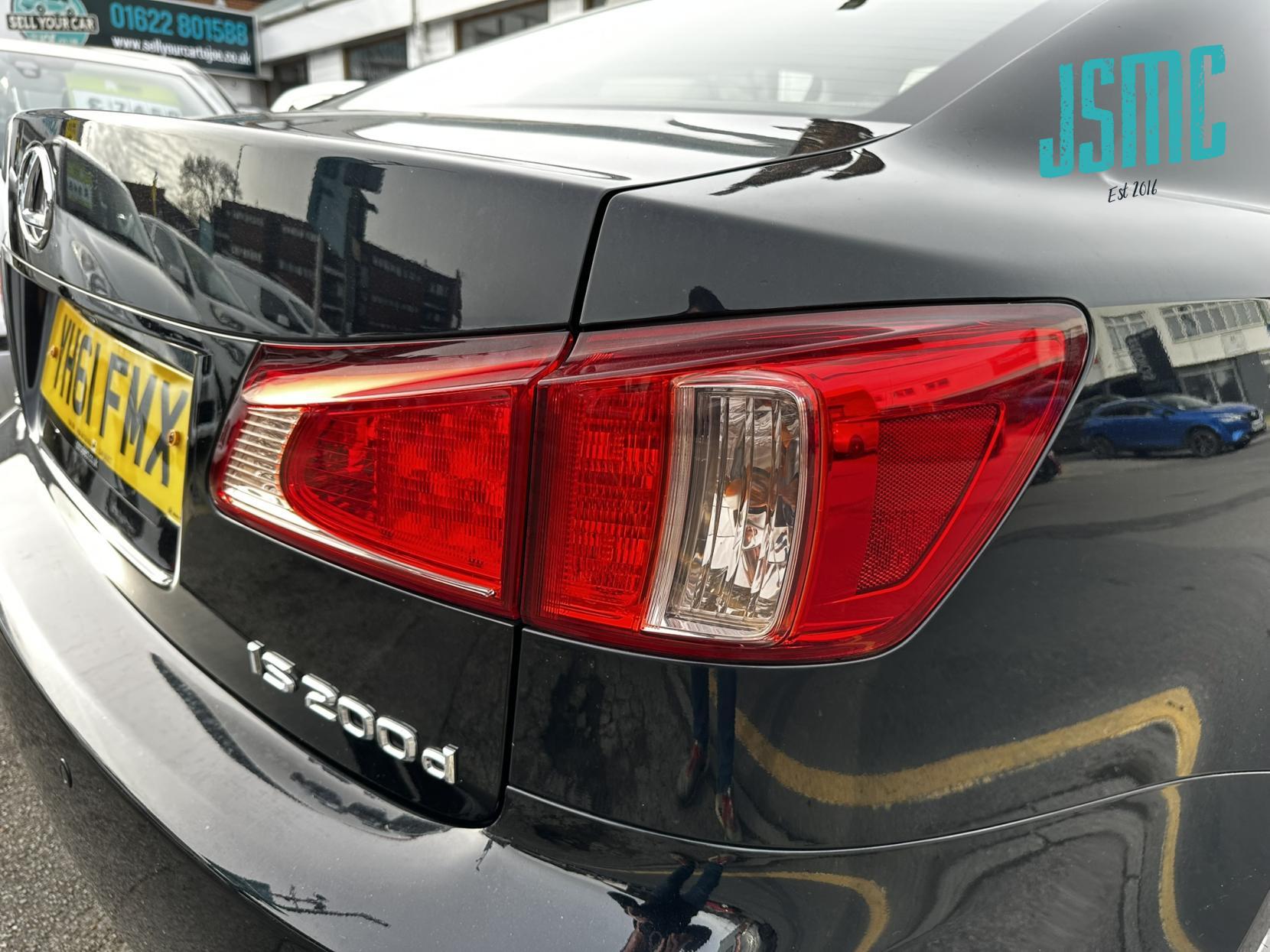 Lexus IS 2.2 200d Advance Saloon 4dr Diesel Manual Euro 5 (150 ps)