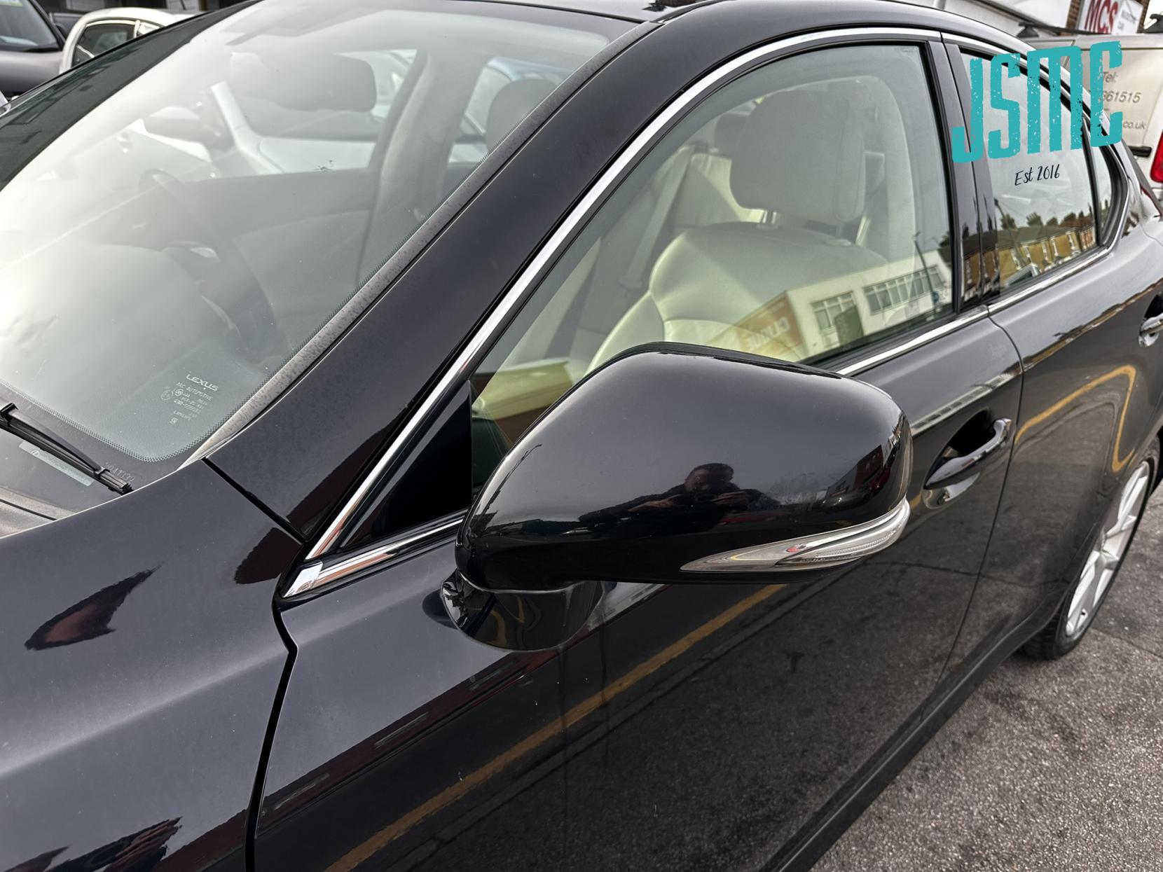 Lexus IS 2.2 200d Advance Saloon 4dr Diesel Manual Euro 5 (150 ps)