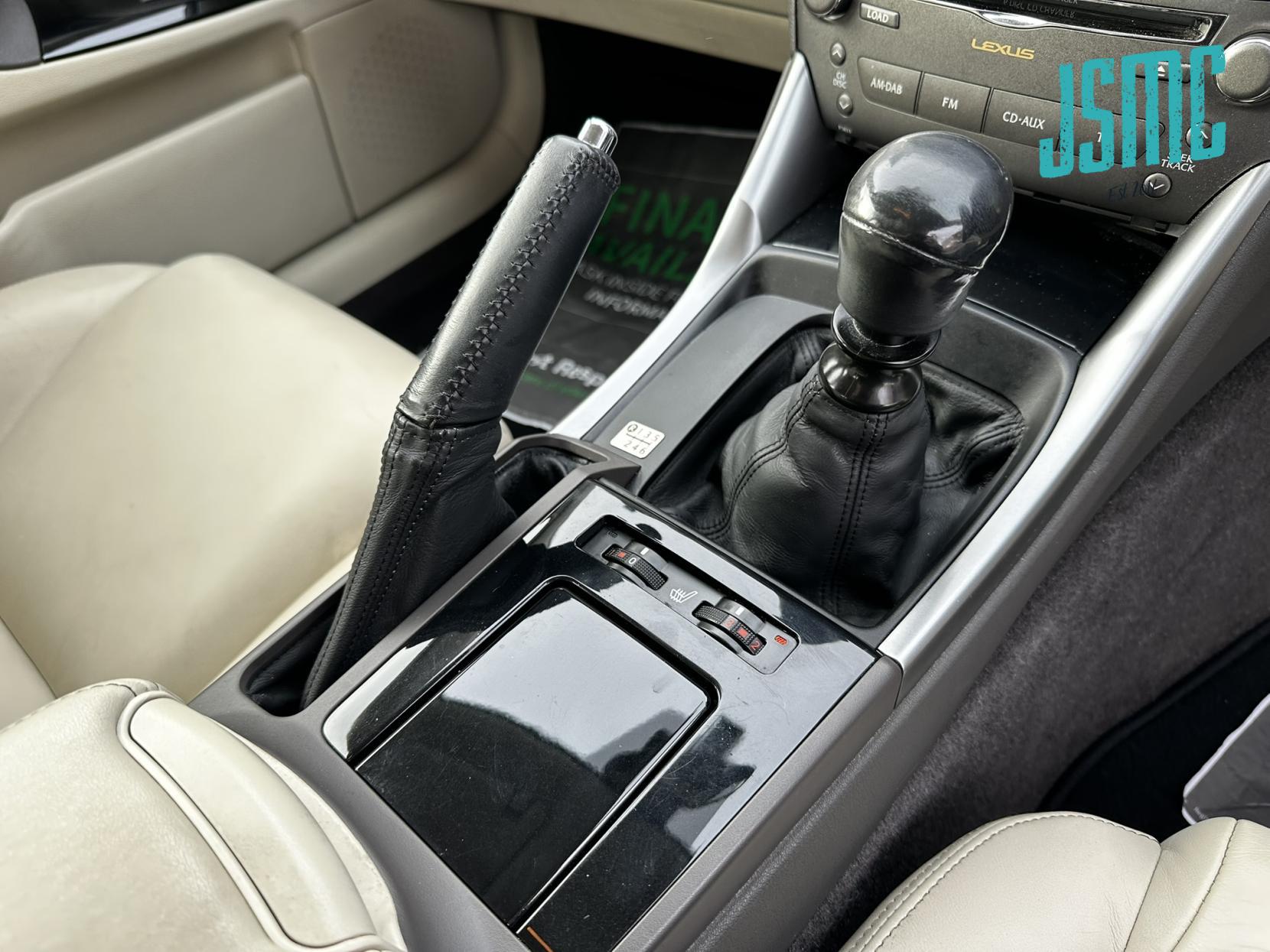 Lexus IS 2.2 200d Advance Saloon 4dr Diesel Manual Euro 5 (150 ps)