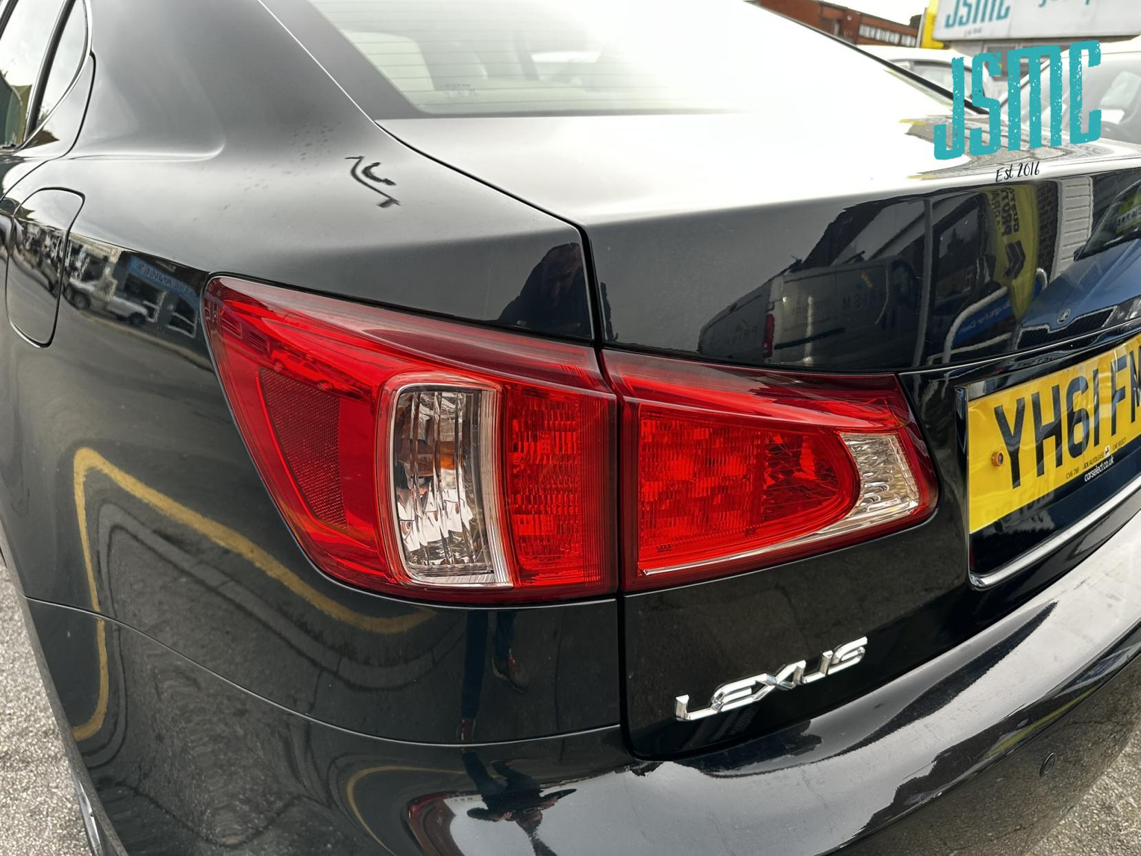 Lexus IS 2.2 200d Advance Saloon 4dr Diesel Manual Euro 5 (150 ps)