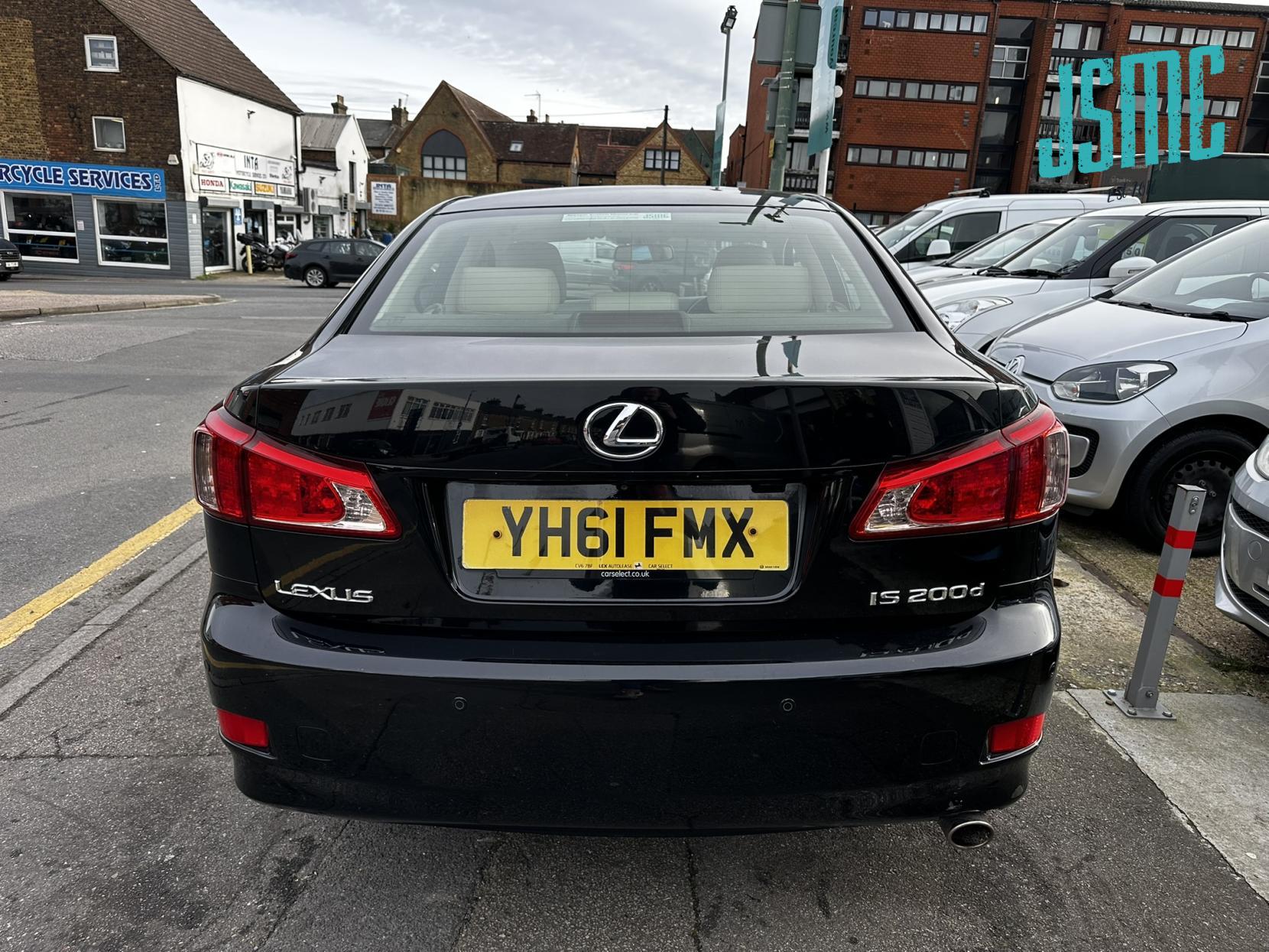 Lexus IS 2.2 200d Advance Saloon 4dr Diesel Manual Euro 5 (150 ps)