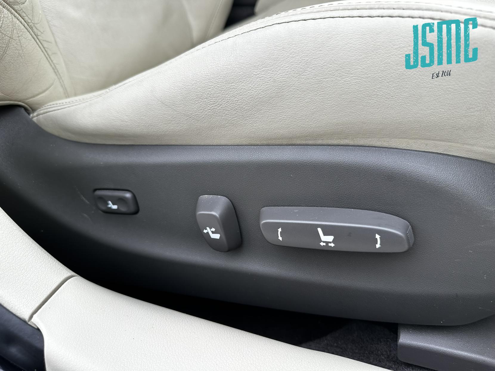 Lexus IS 2.2 200d Advance Saloon 4dr Diesel Manual Euro 5 (150 ps)