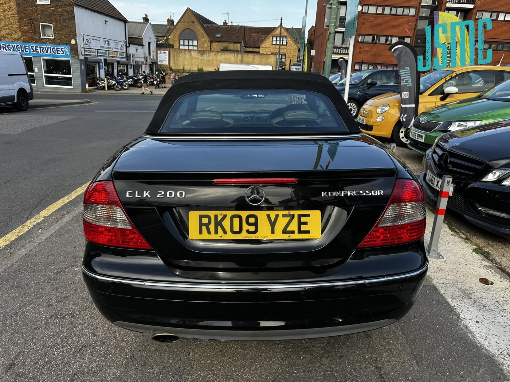 Mercedes-Benz CLK 1.8 CLK200 Kompressor Sport Cabriolet 2dr Petrol Automatic (214 g/km, 184 bhp)
