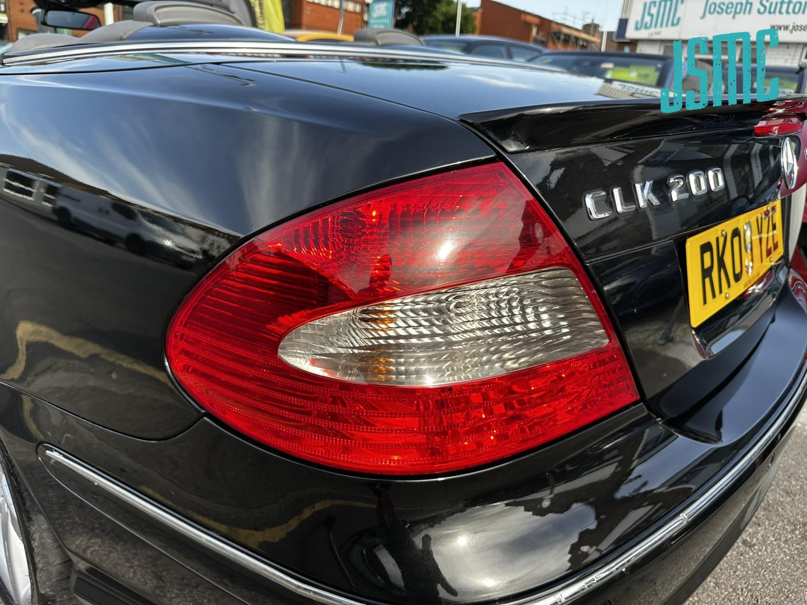 Mercedes-Benz CLK 1.8 CLK200 Kompressor Sport Cabriolet 2dr Petrol Automatic (214 g/km, 184 bhp)