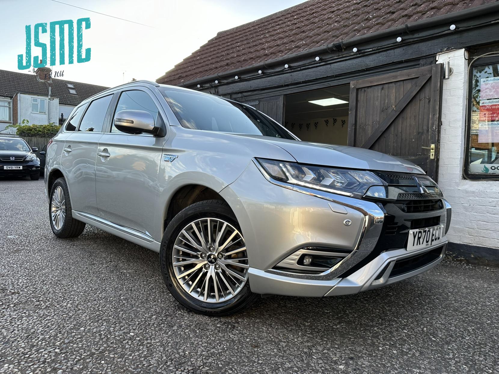 Mitsubishi Outlander 2.4h TwinMotor 13.8kWh Exceed Safety SUV 5dr Petrol Plug-in Hybrid CVT 4WD Euro 6 (s/s) (224 ps)