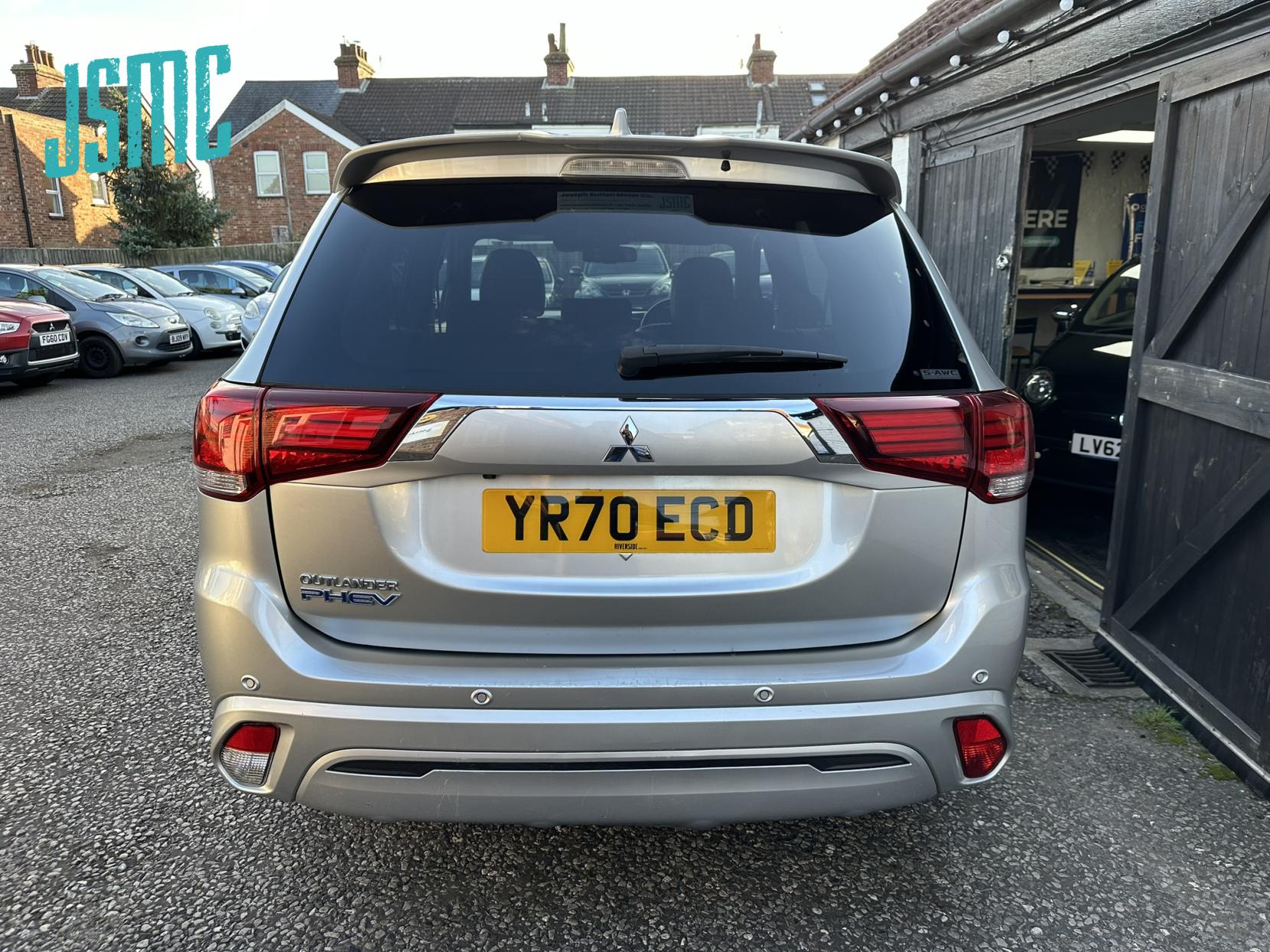 Mitsubishi Outlander 2.4h TwinMotor 13.8kWh Exceed Safety SUV 5dr Petrol Plug-in Hybrid CVT 4WD Euro 6 (s/s) (224 ps)