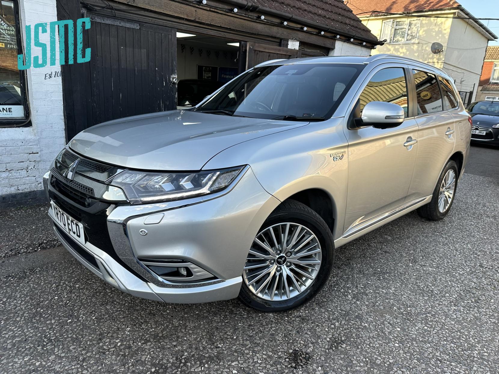 Mitsubishi Outlander 2.4h TwinMotor 13.8kWh Exceed Safety SUV 5dr Petrol Plug-in Hybrid CVT 4WD Euro 6 (s/s) (224 ps)