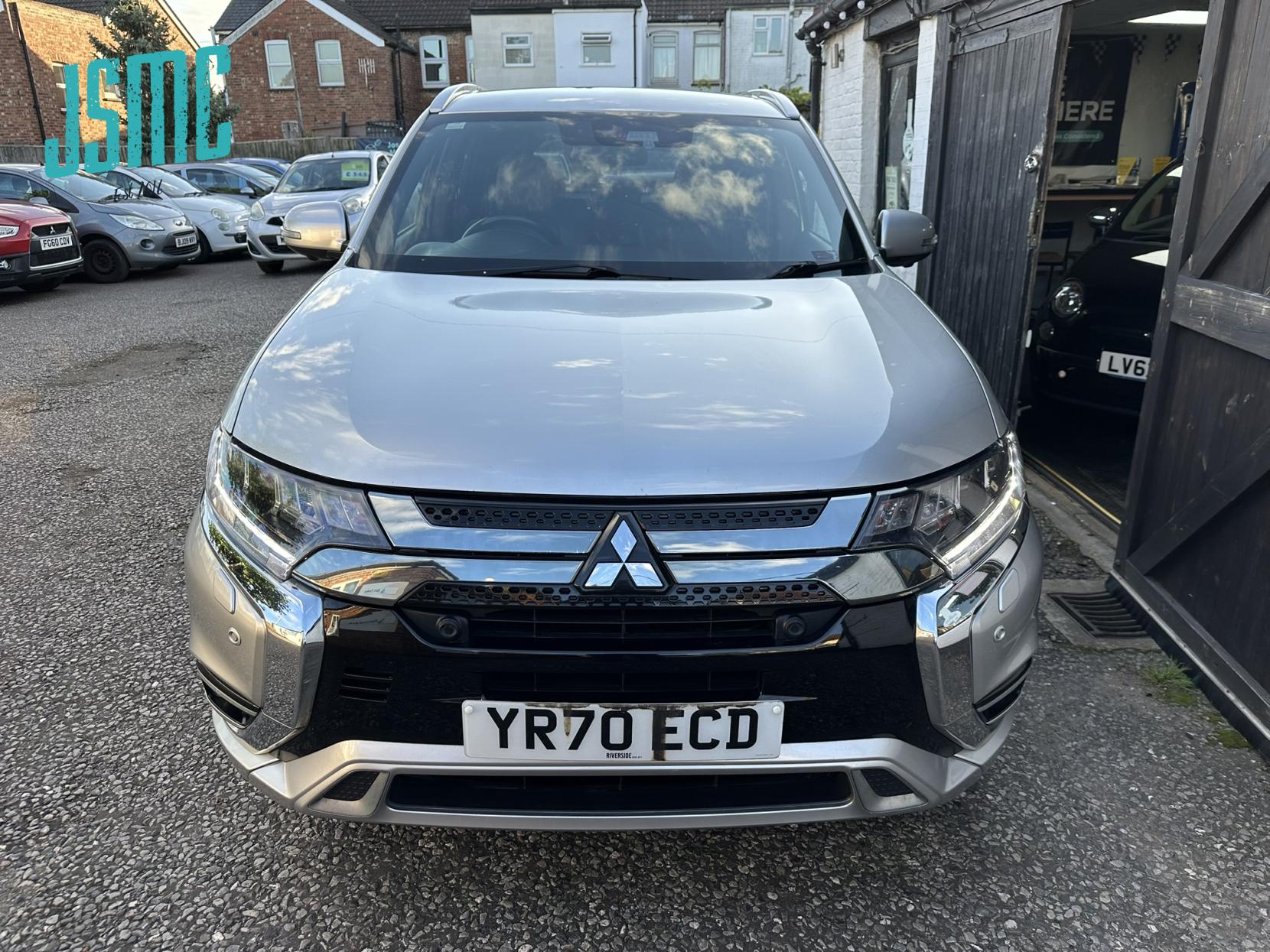 Mitsubishi Outlander 2.4h TwinMotor 13.8kWh Exceed Safety SUV 5dr Petrol Plug-in Hybrid CVT 4WD Euro 6 (s/s) (224 ps)