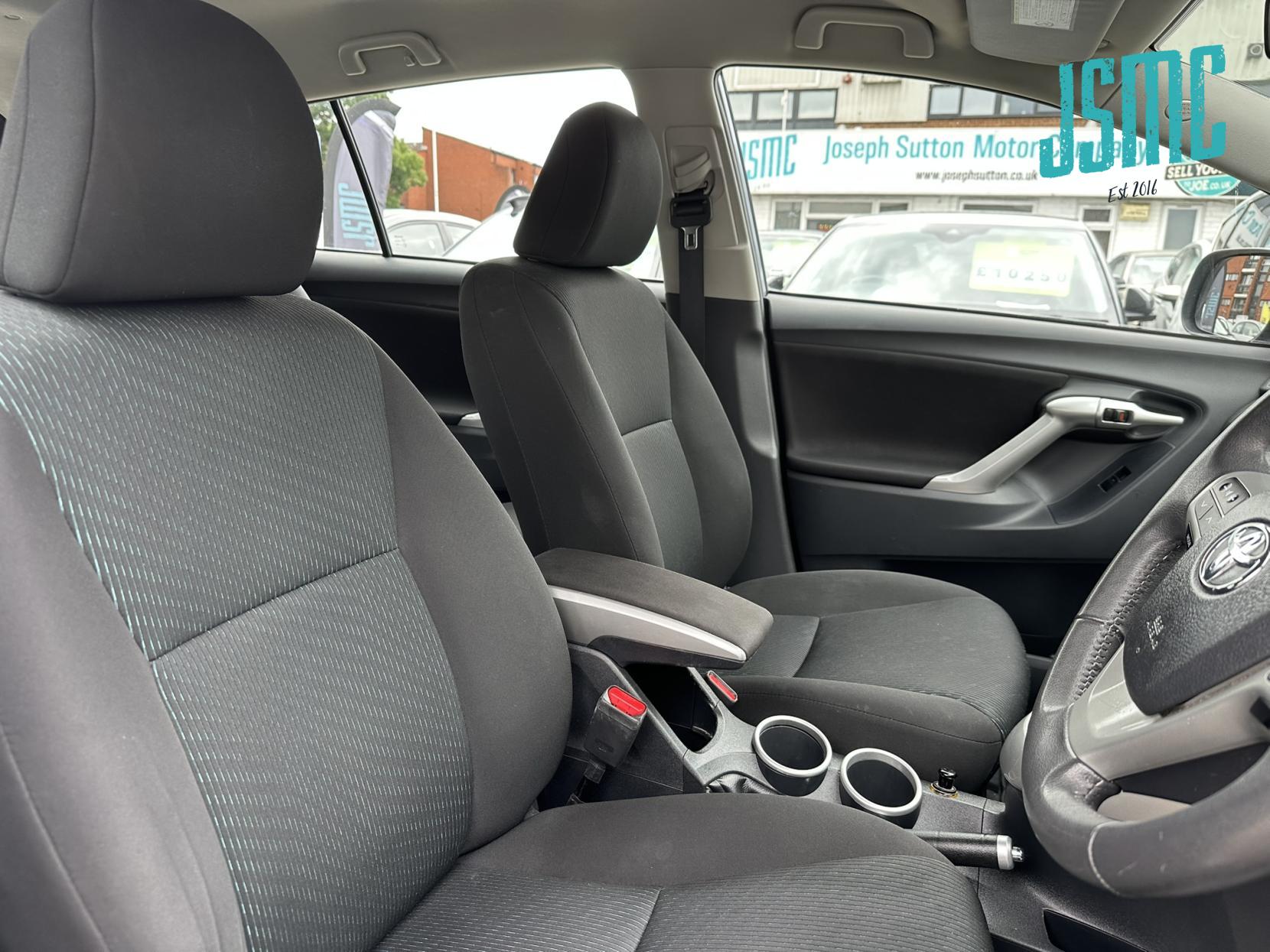 Toyota Verso 1.8 V-Matic TR MPV 5dr Petrol Multidrive S Euro 5 (147 ps)
