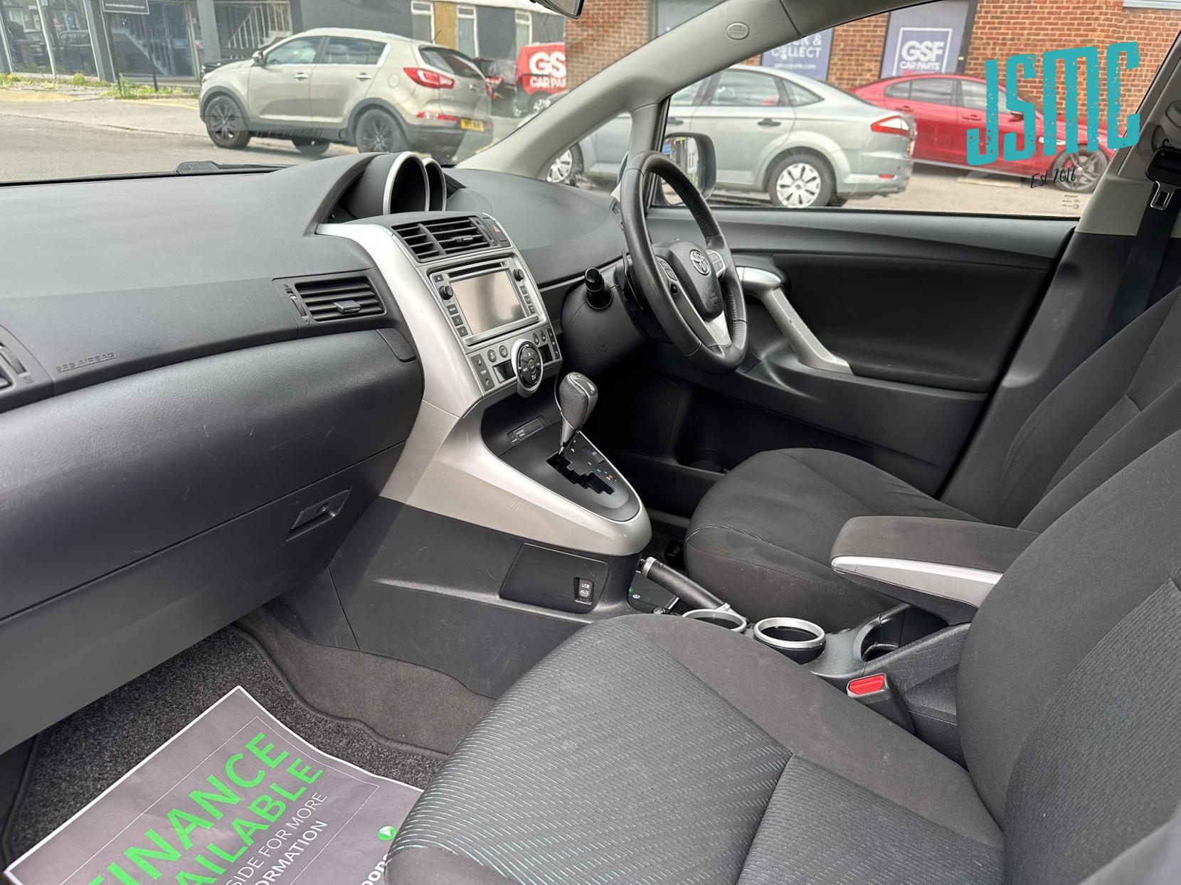 Toyota Verso 1.8 V-Matic TR MPV 5dr Petrol Multidrive S Euro 5 (147 ps)