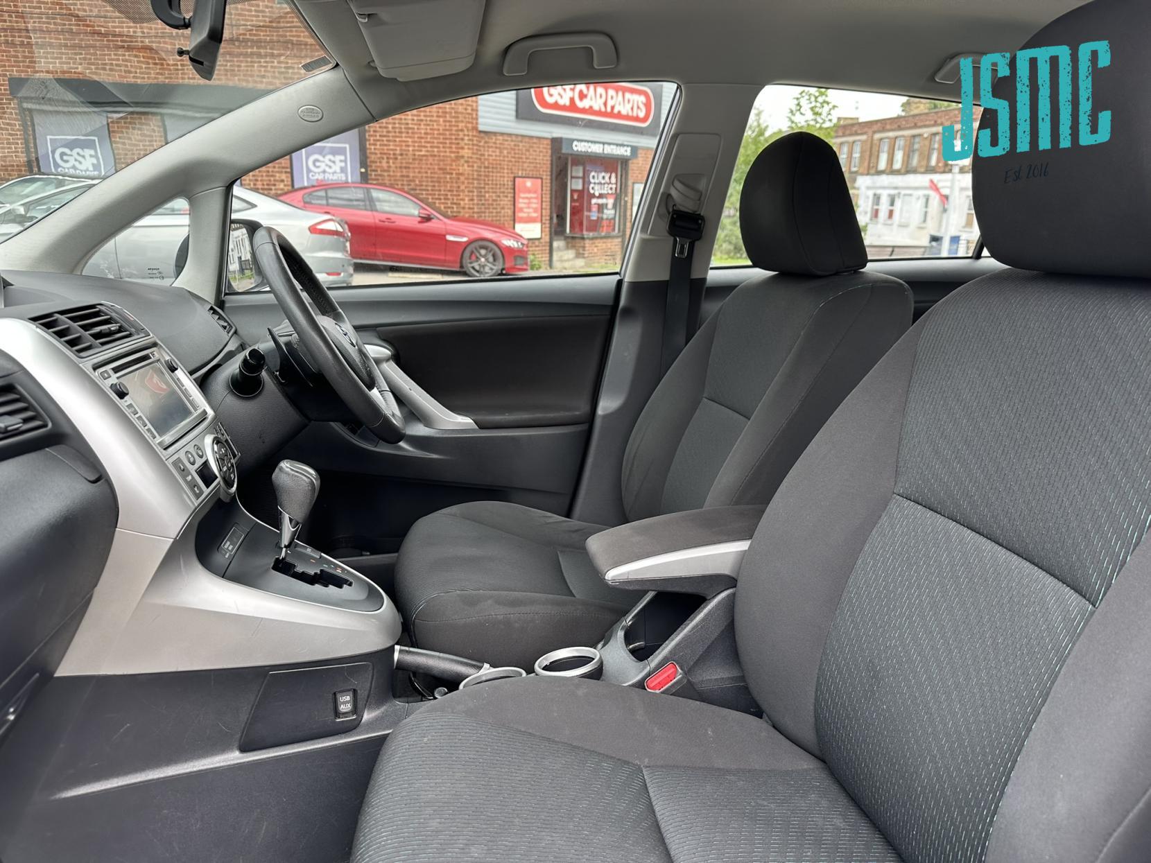 Toyota Verso 1.8 V-Matic TR MPV 5dr Petrol Multidrive S Euro 5 (147 ps)