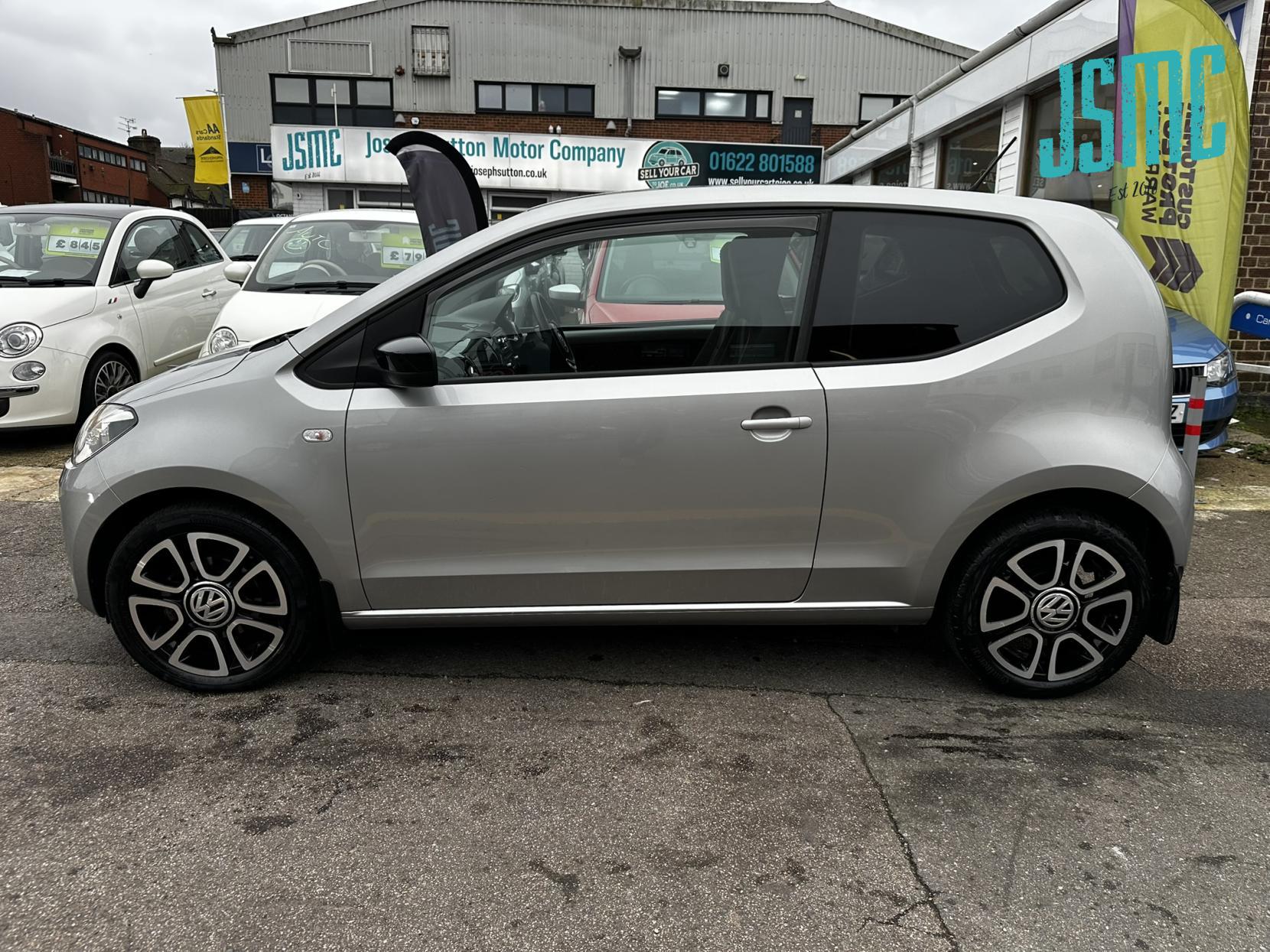 Volkswagen up! 1.0 Groove up! Hatchback 3dr Petrol Manual Euro 5 (75 ps)
