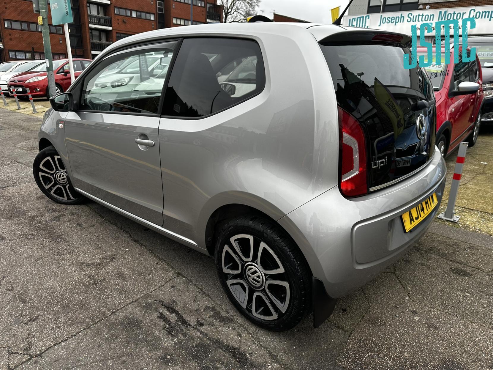 Volkswagen up! 1.0 Groove up! Hatchback 3dr Petrol Manual Euro 5 (75 ps)