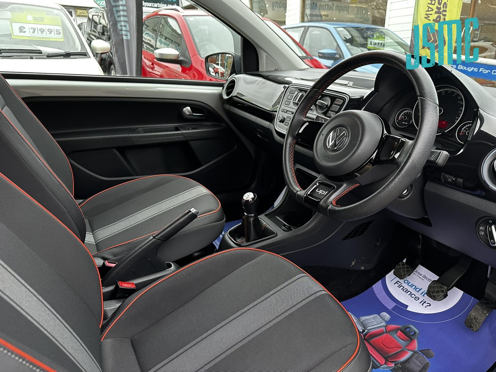 Volkswagen up! 1.0 Groove up! Hatchback 3dr Petrol Manual Euro 5 (75 ps)