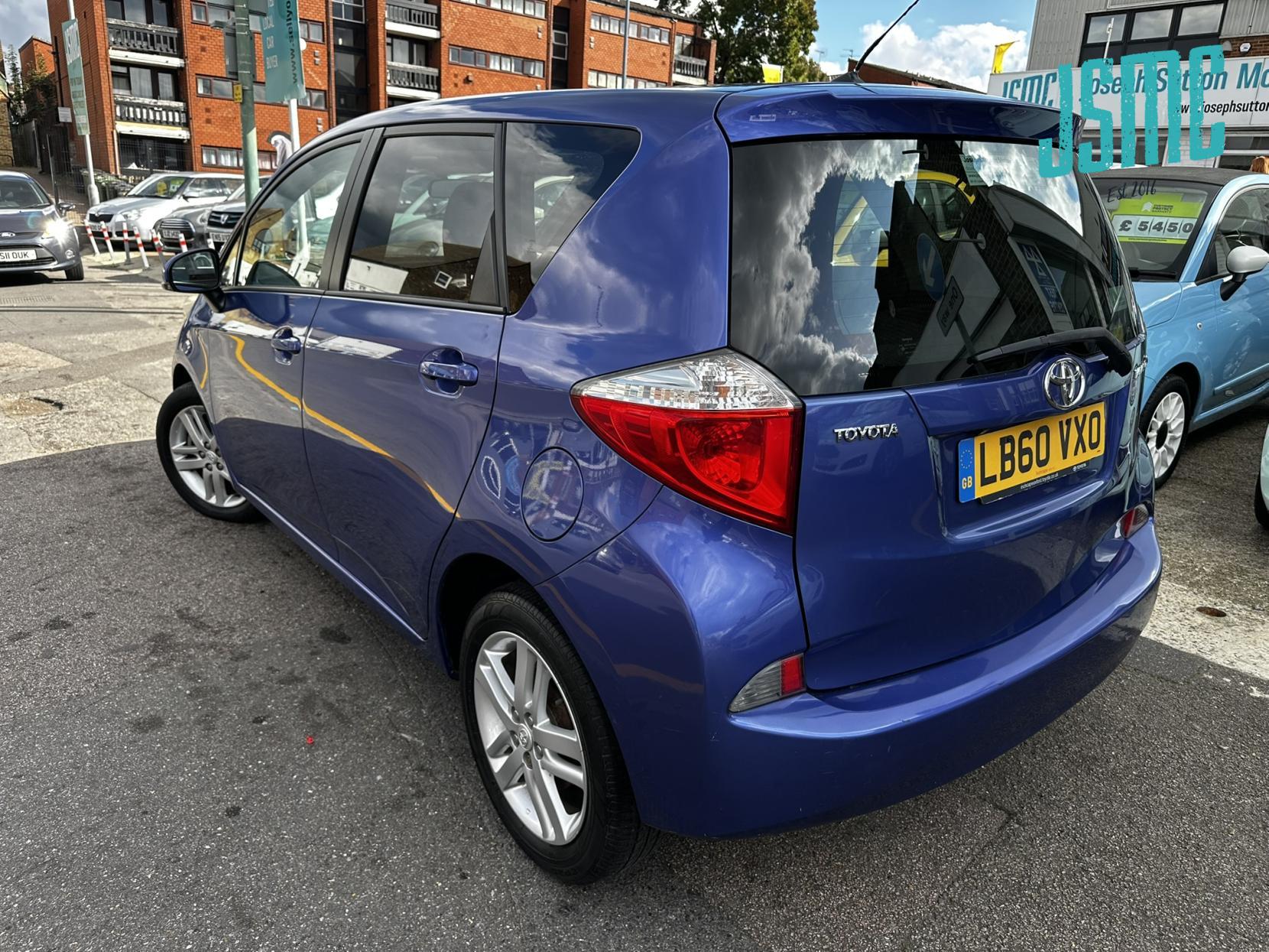 Toyota Verso S 1.33 Dual VVT-i T Spirit MPV 5dr Petrol Manual Euro 5 (98 ps)