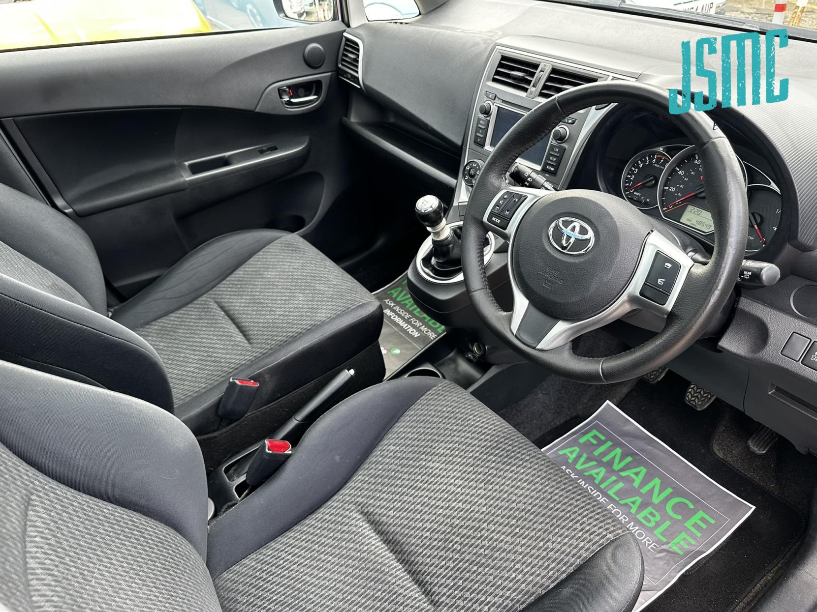 Toyota Verso S 1.33 Dual VVT-i T Spirit MPV 5dr Petrol Manual Euro 5 (98 ps)