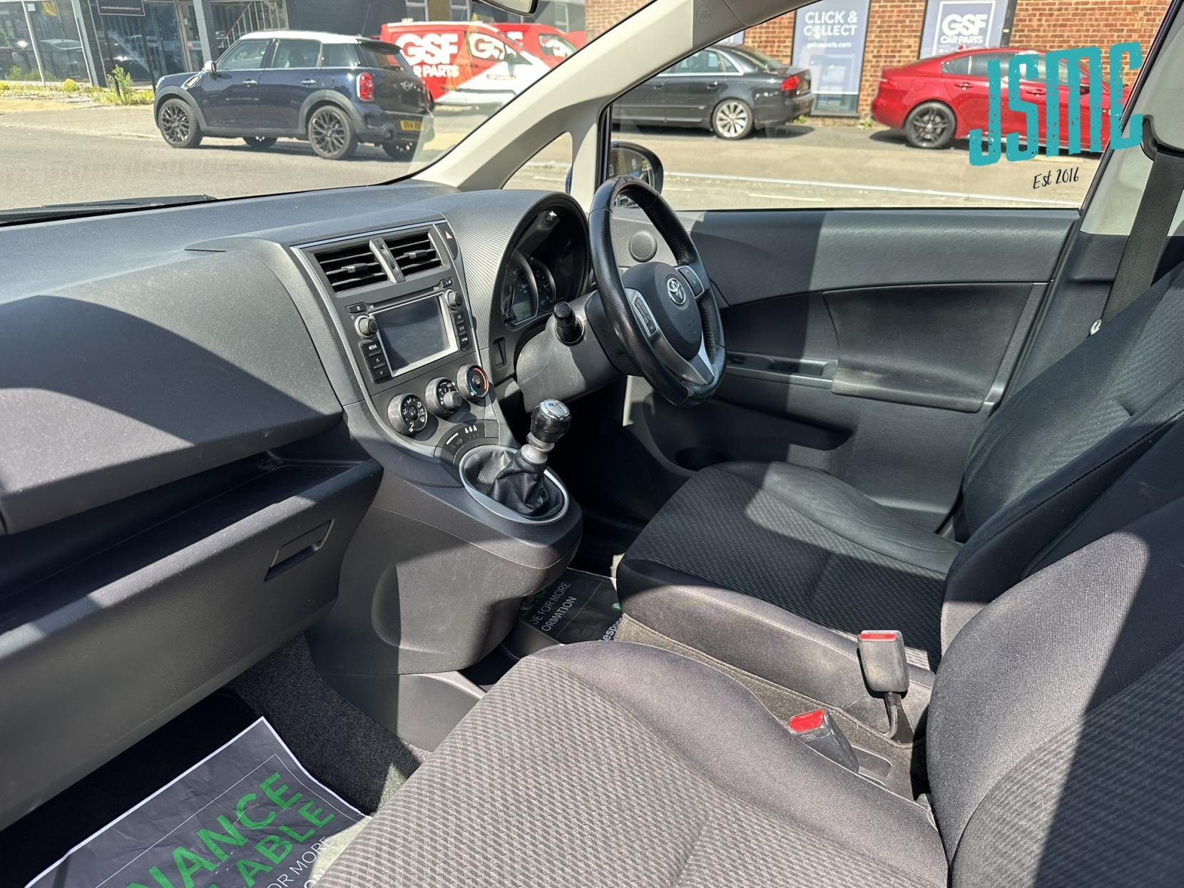 Toyota Verso S 1.33 Dual VVT-i T Spirit MPV 5dr Petrol Manual Euro 5 (98 ps)