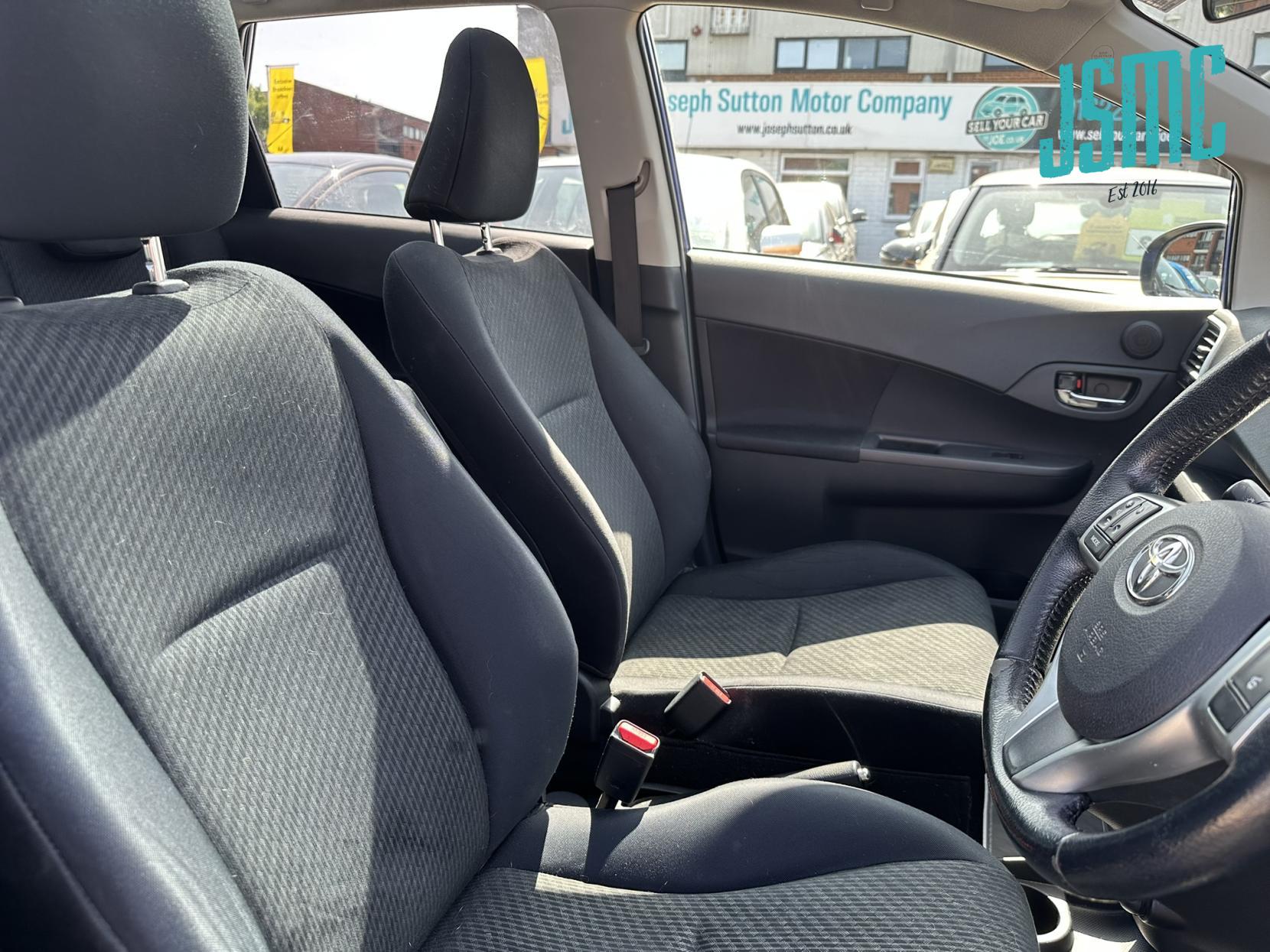 Toyota Verso S 1.33 Dual VVT-i T Spirit MPV 5dr Petrol Manual Euro 5 (98 ps)