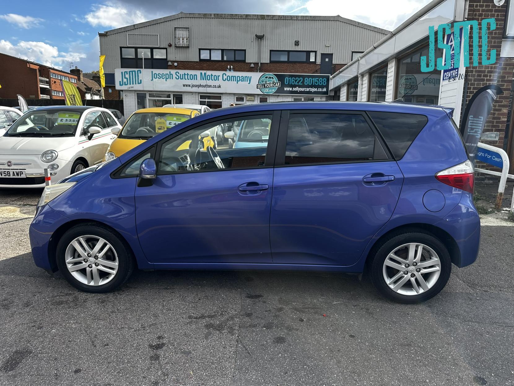 Toyota Verso S 1.33 Dual VVT-i T Spirit MPV 5dr Petrol Manual Euro 5 (98 ps)