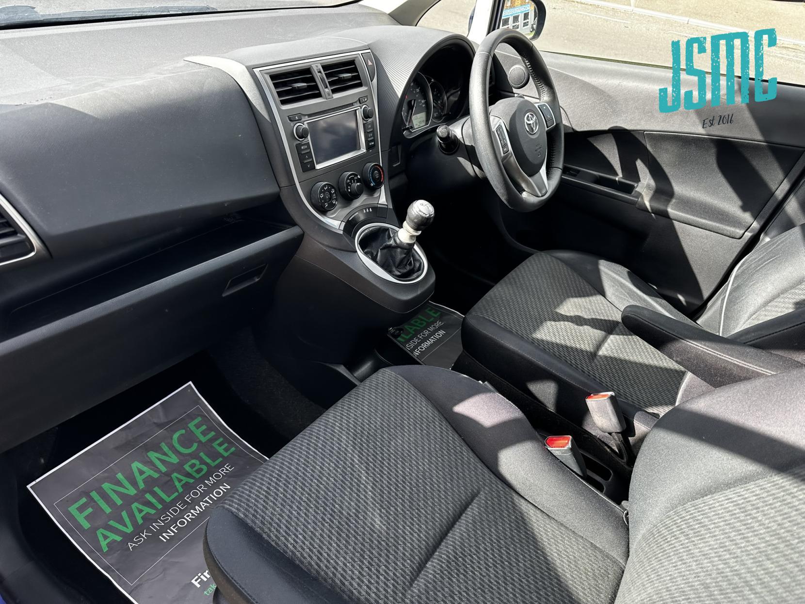Toyota Verso S 1.33 Dual VVT-i T Spirit MPV 5dr Petrol Manual Euro 5 (98 ps)