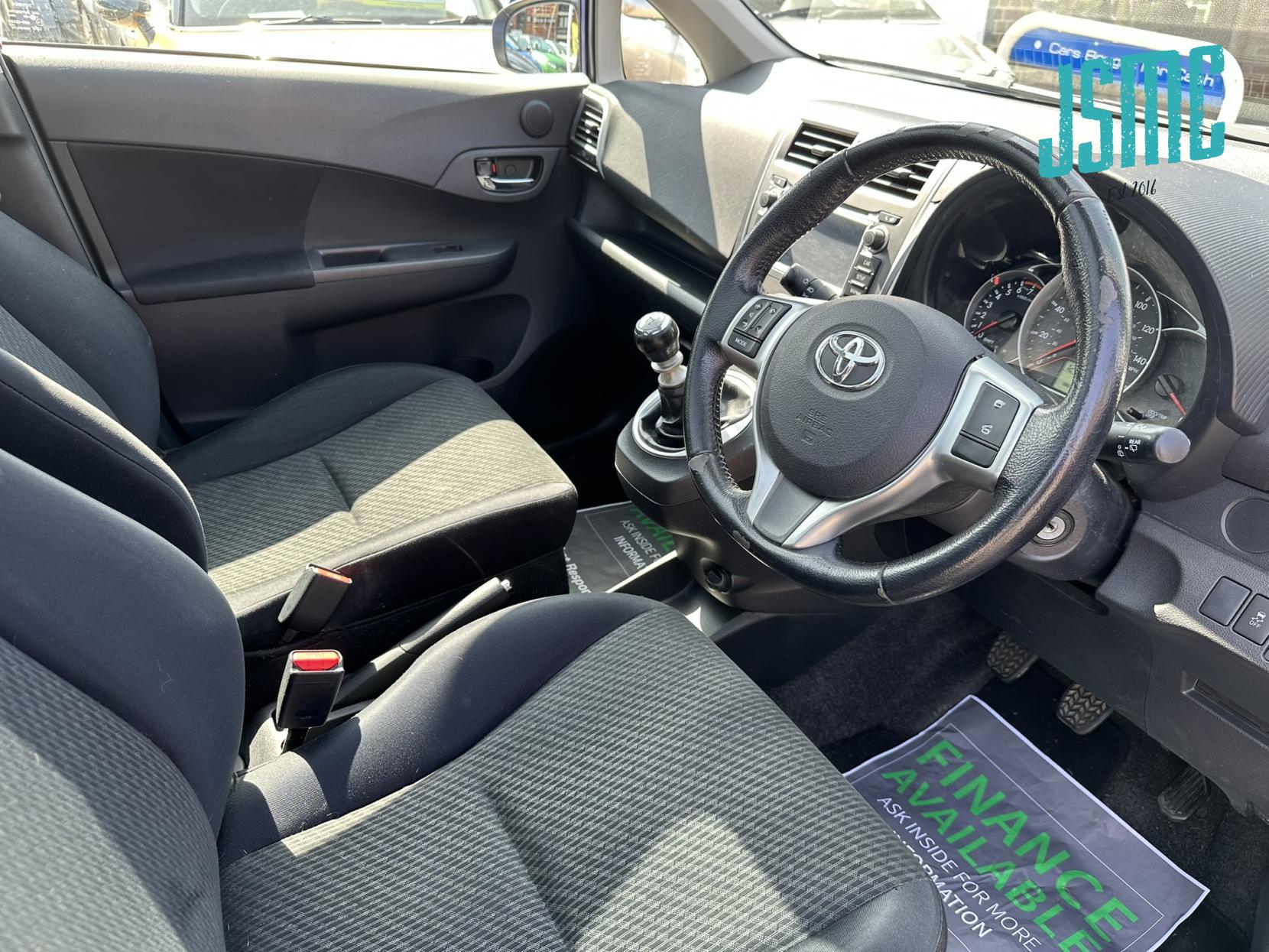 Toyota Verso S 1.33 Dual VVT-i T Spirit MPV 5dr Petrol Manual Euro 5 (98 ps)