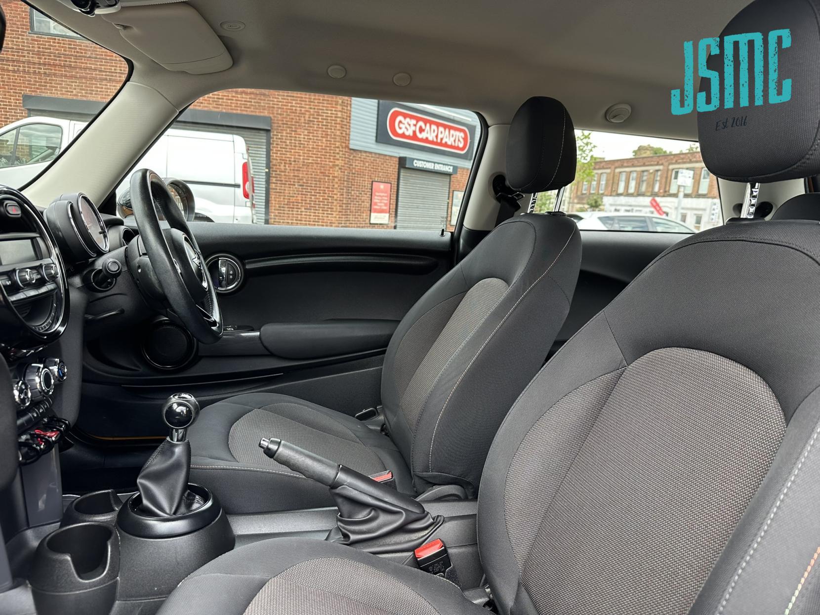 MINI Hatch 1.5 Cooper Hatchback 3dr Petrol Manual Euro 6 (s/s) (136 ps)