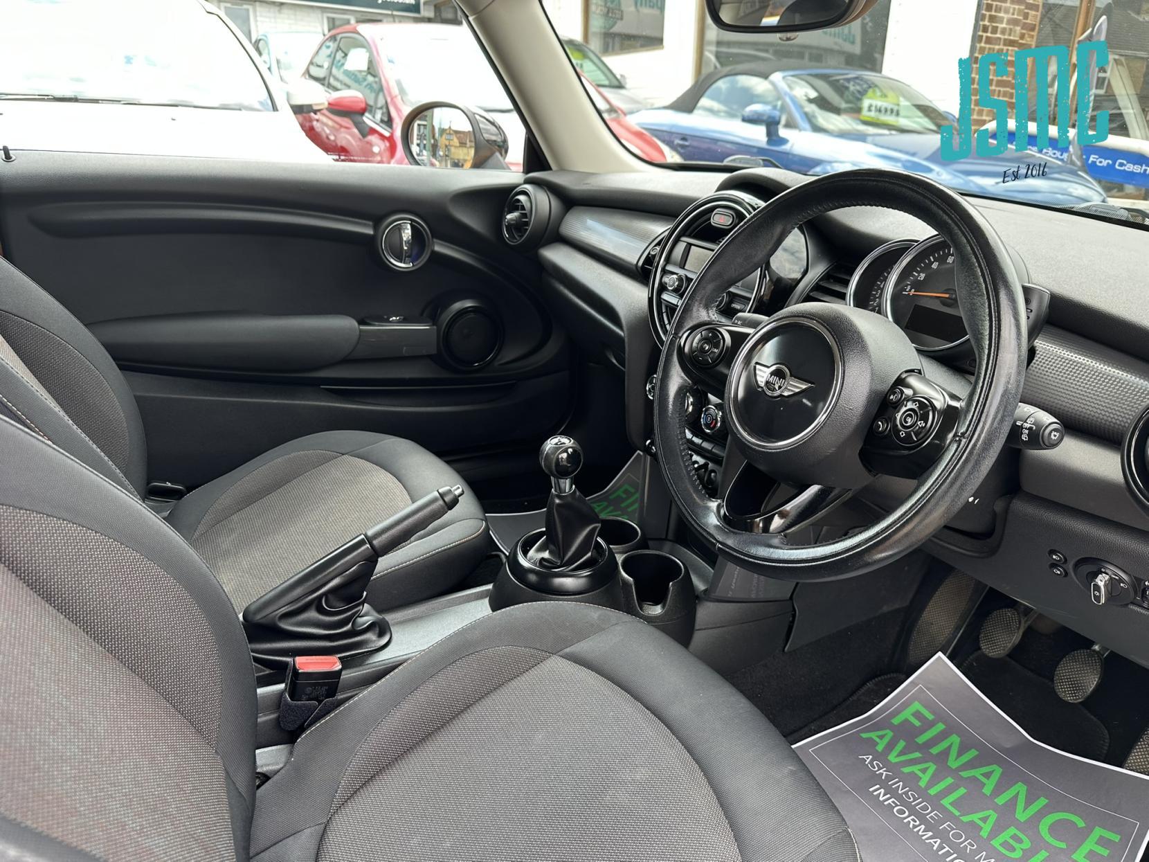 MINI Hatch 1.5 Cooper Hatchback 3dr Petrol Manual Euro 6 (s/s) (136 ps)